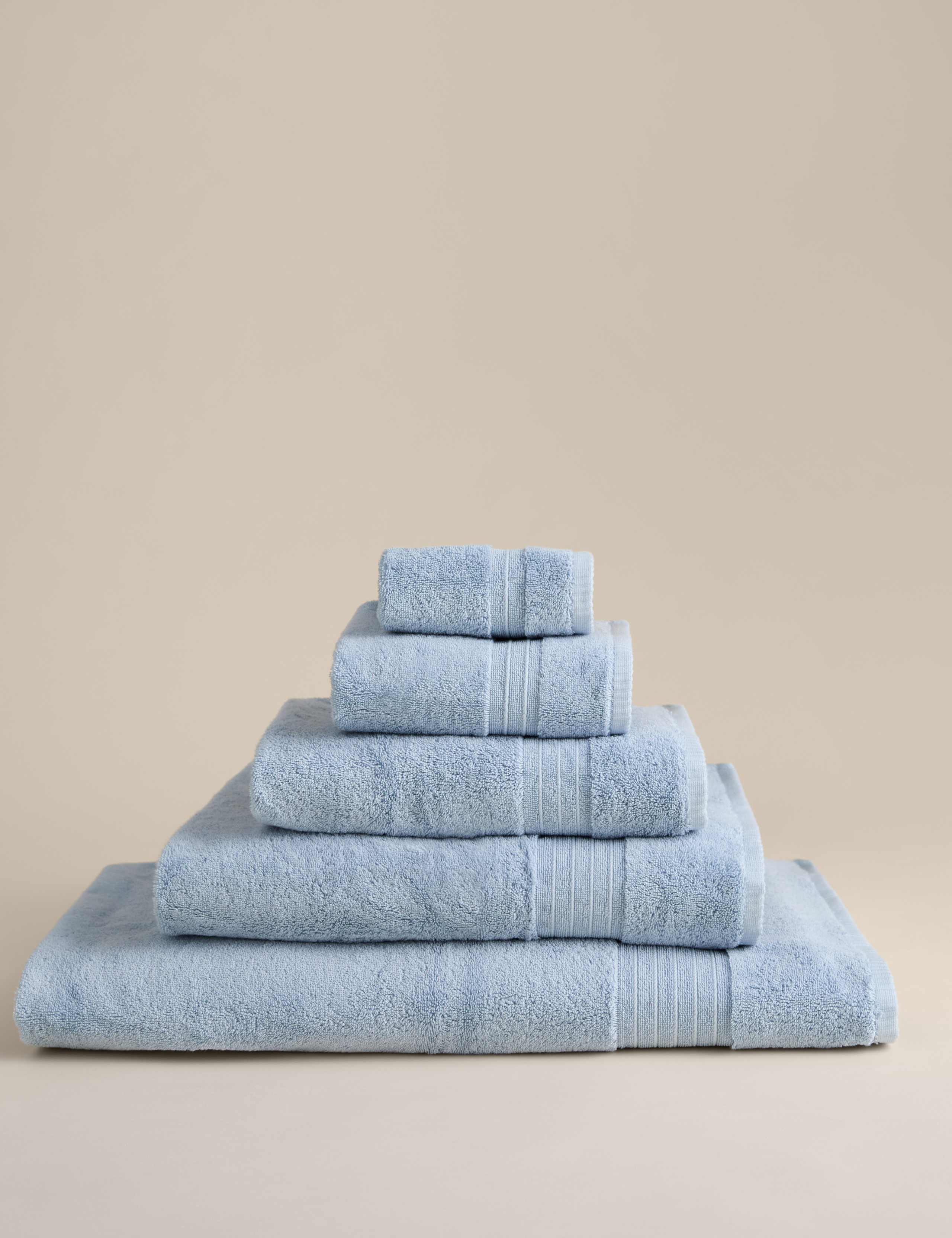 Egyptian Cotton Towel 1 of 4