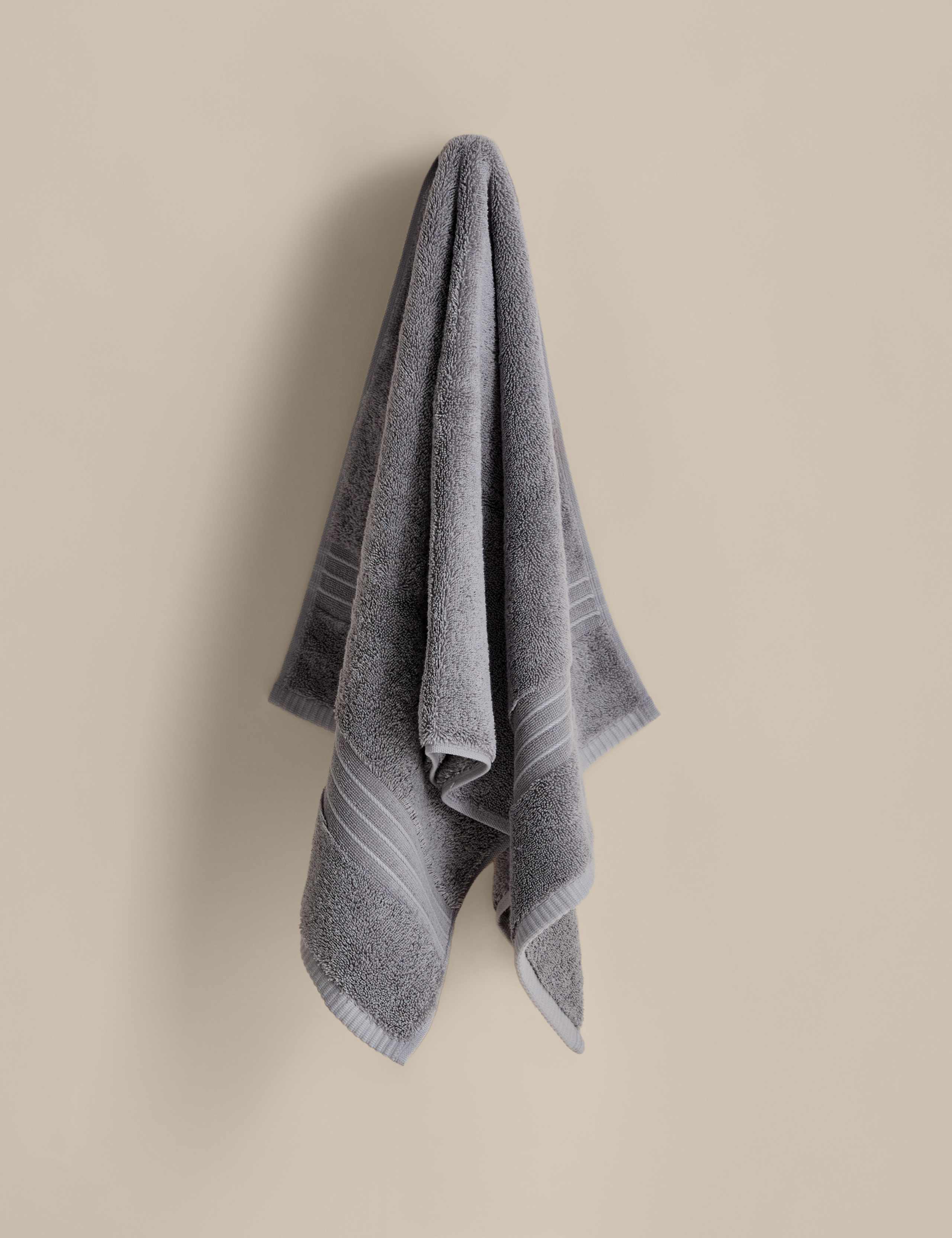 Egyptian Cotton Towel 3 of 4