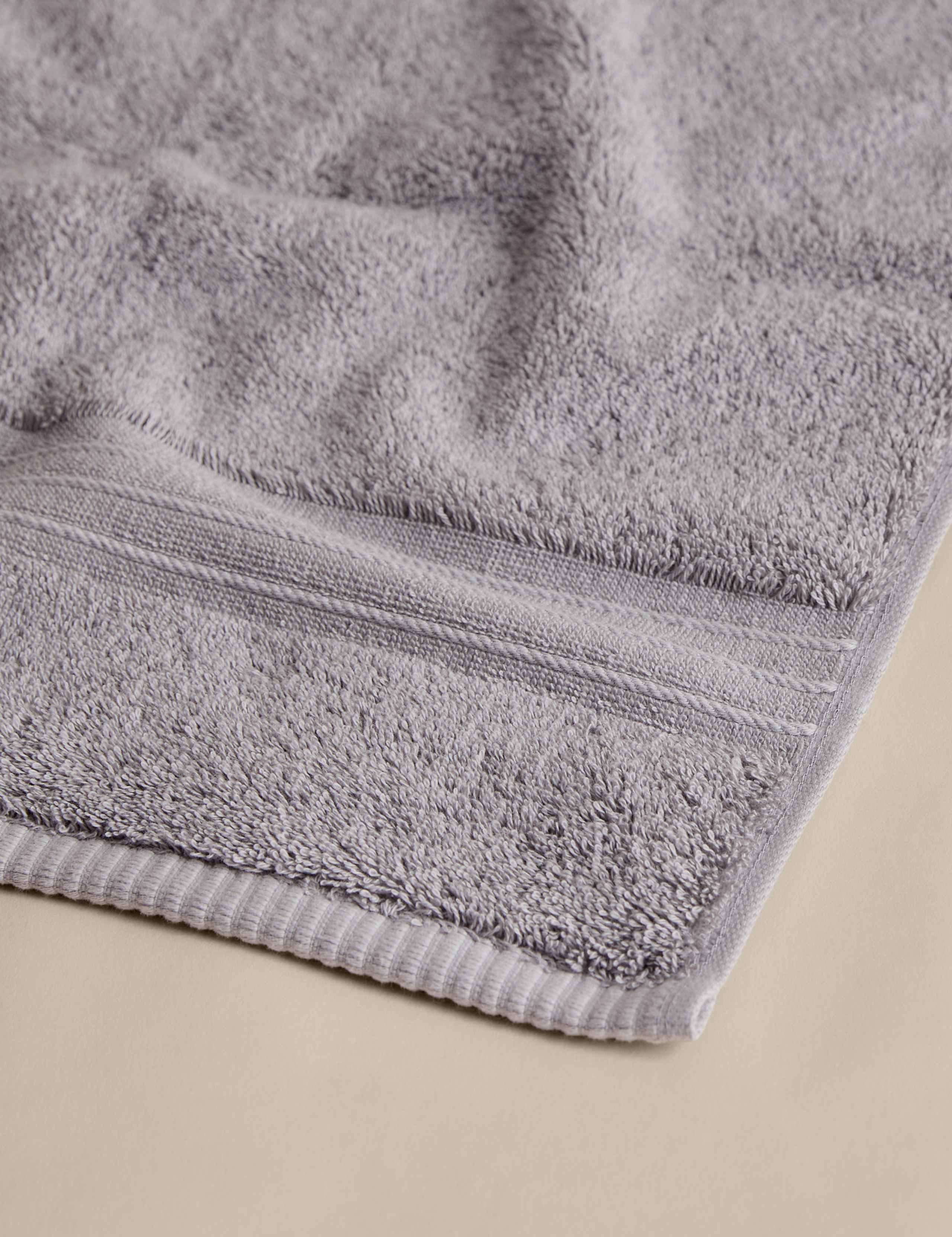 Egyptian Cotton Towel 4 of 4