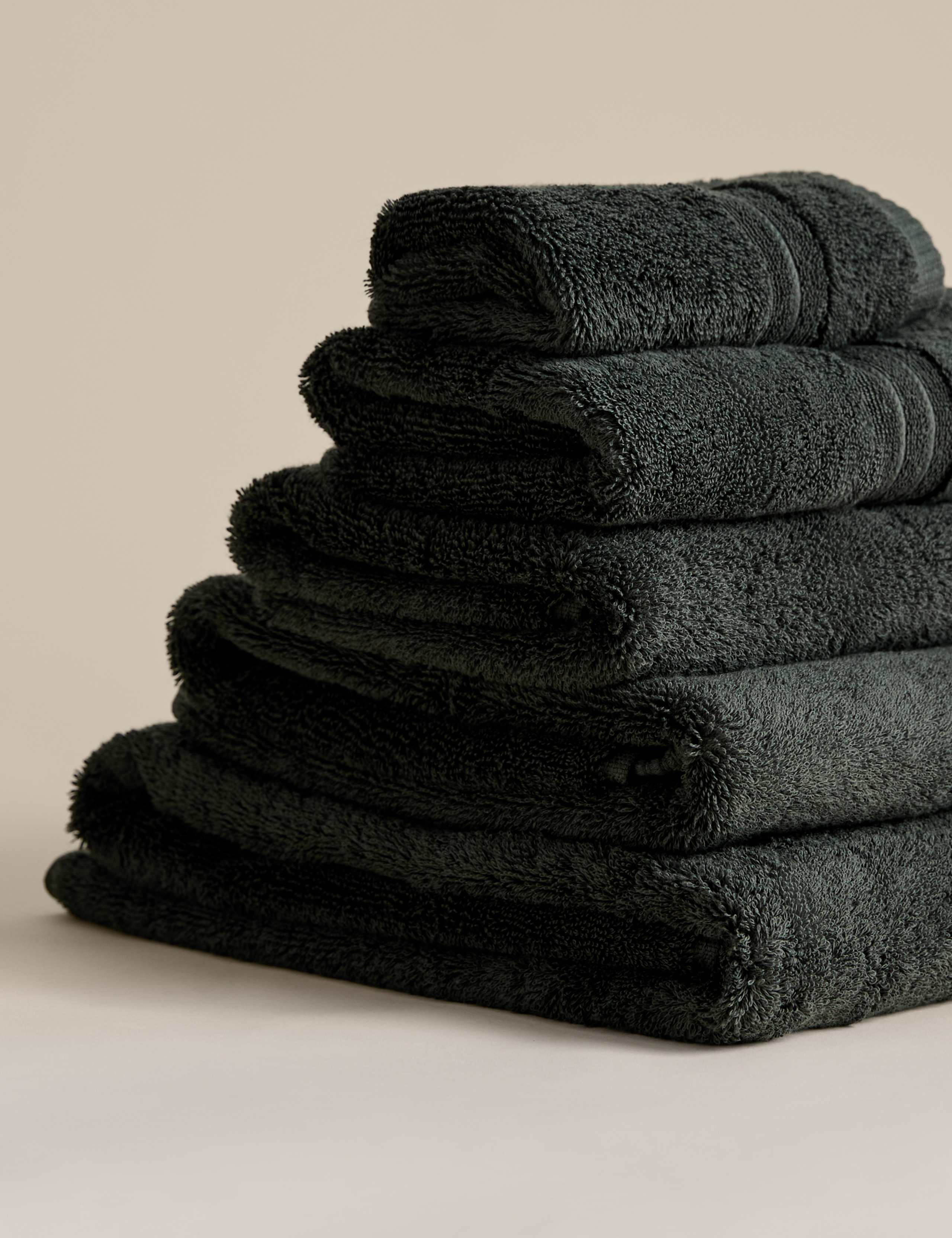 Egyptian Cotton Towel 2 of 4