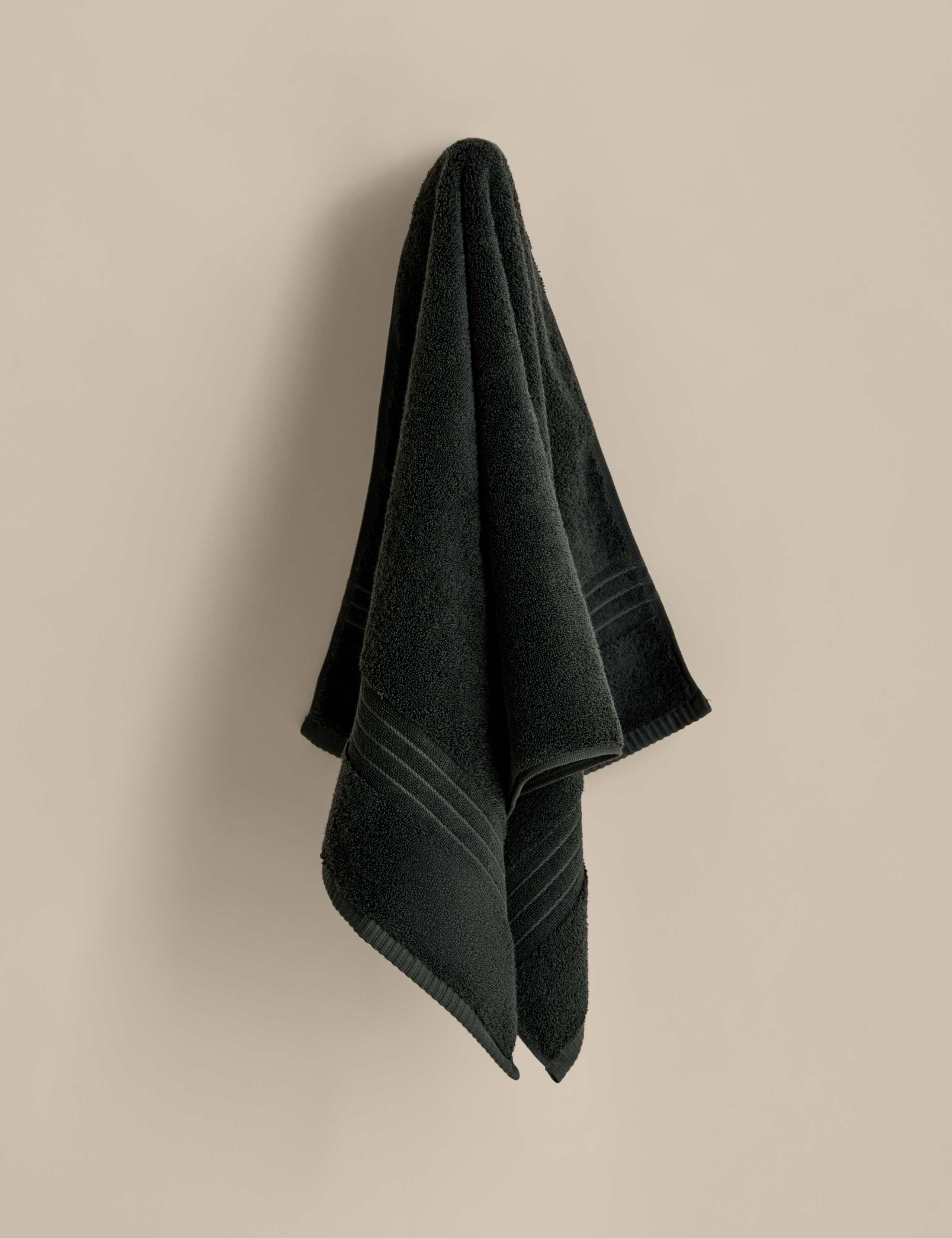Egyptian Cotton Towel 3 of 4