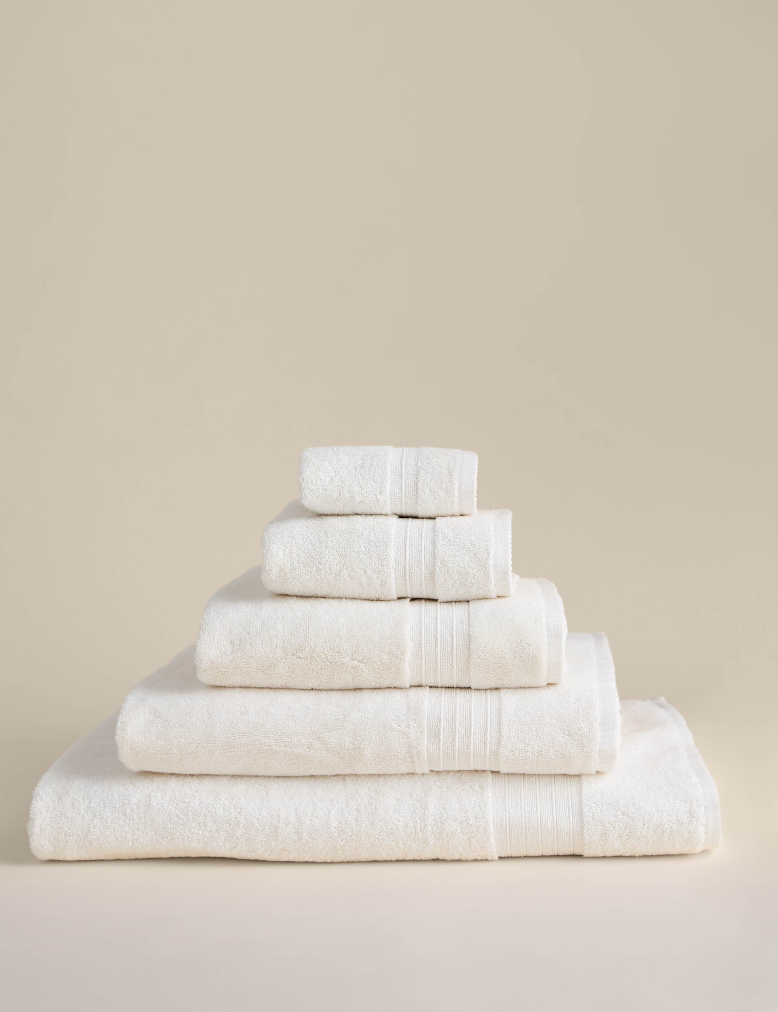 Egyptian Cotton Towel 1 of 4