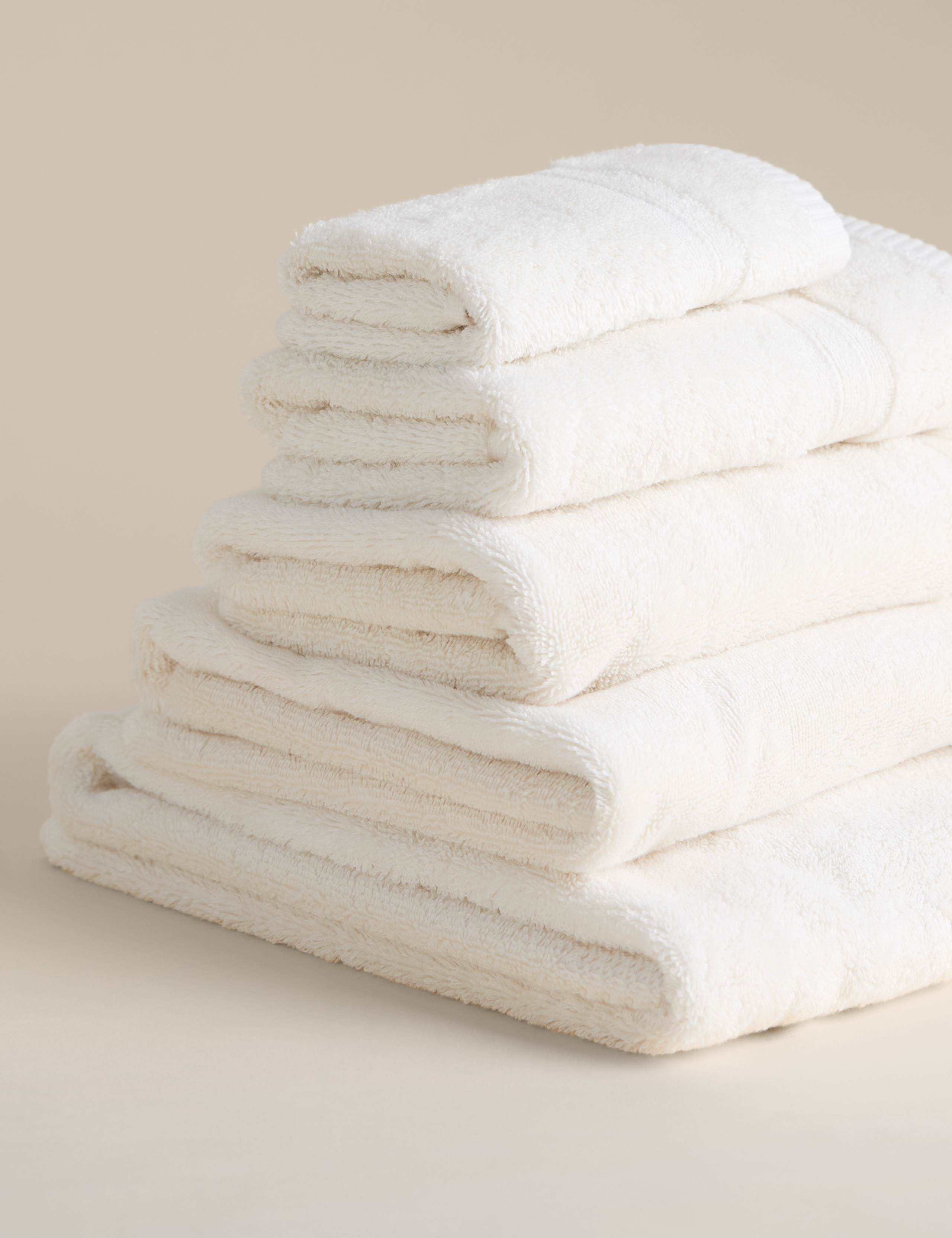 Egyptian Cotton Towel 2 of 4