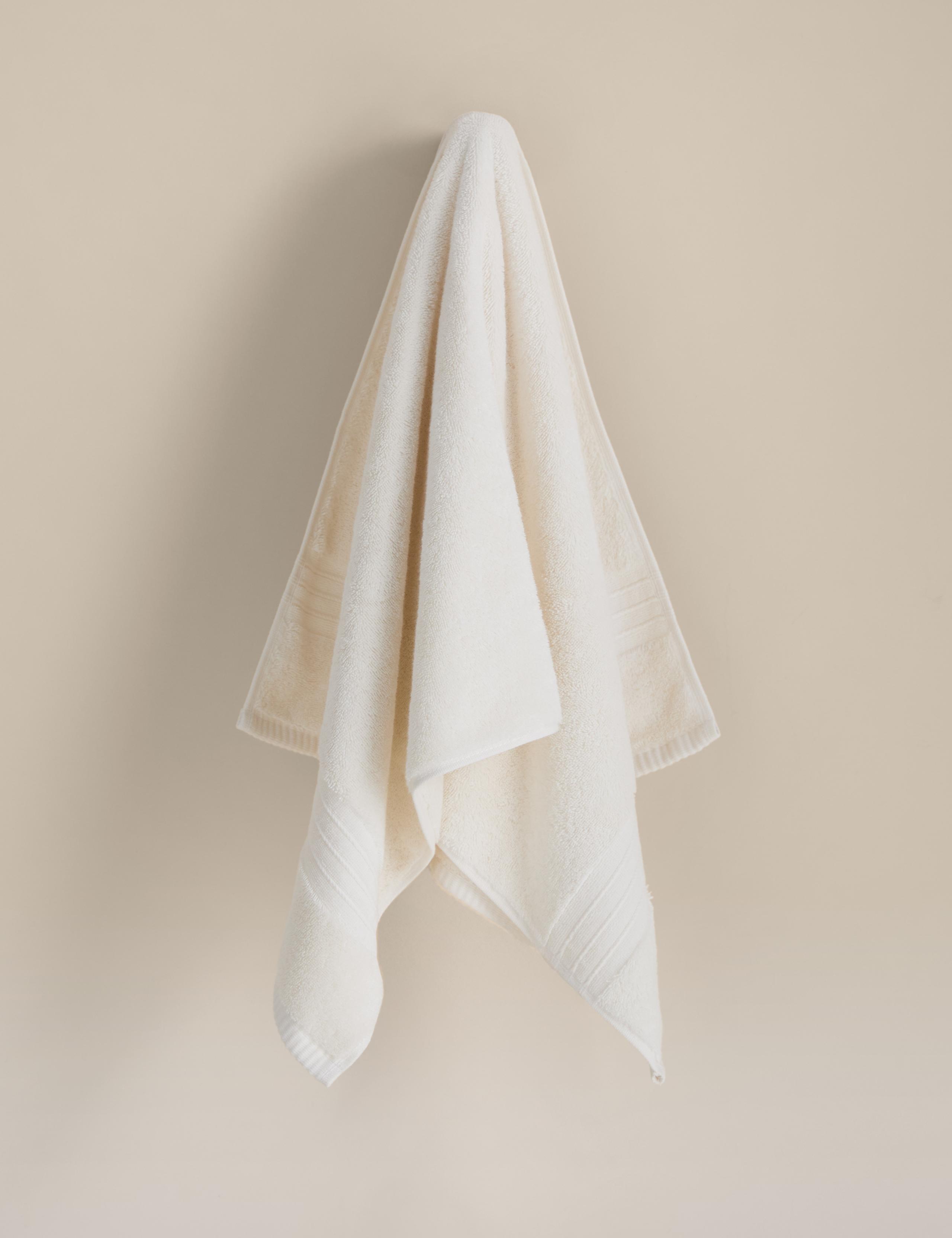 Egyptian Cotton Towel 3 of 4