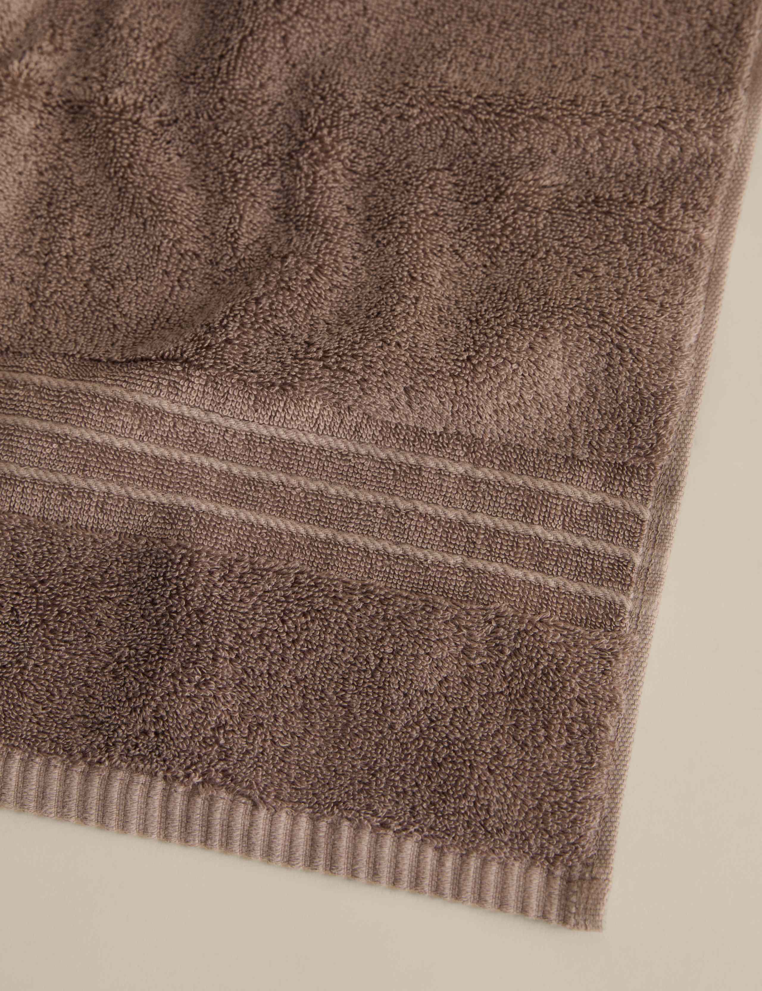 Egyptian Cotton Towel 4 of 4