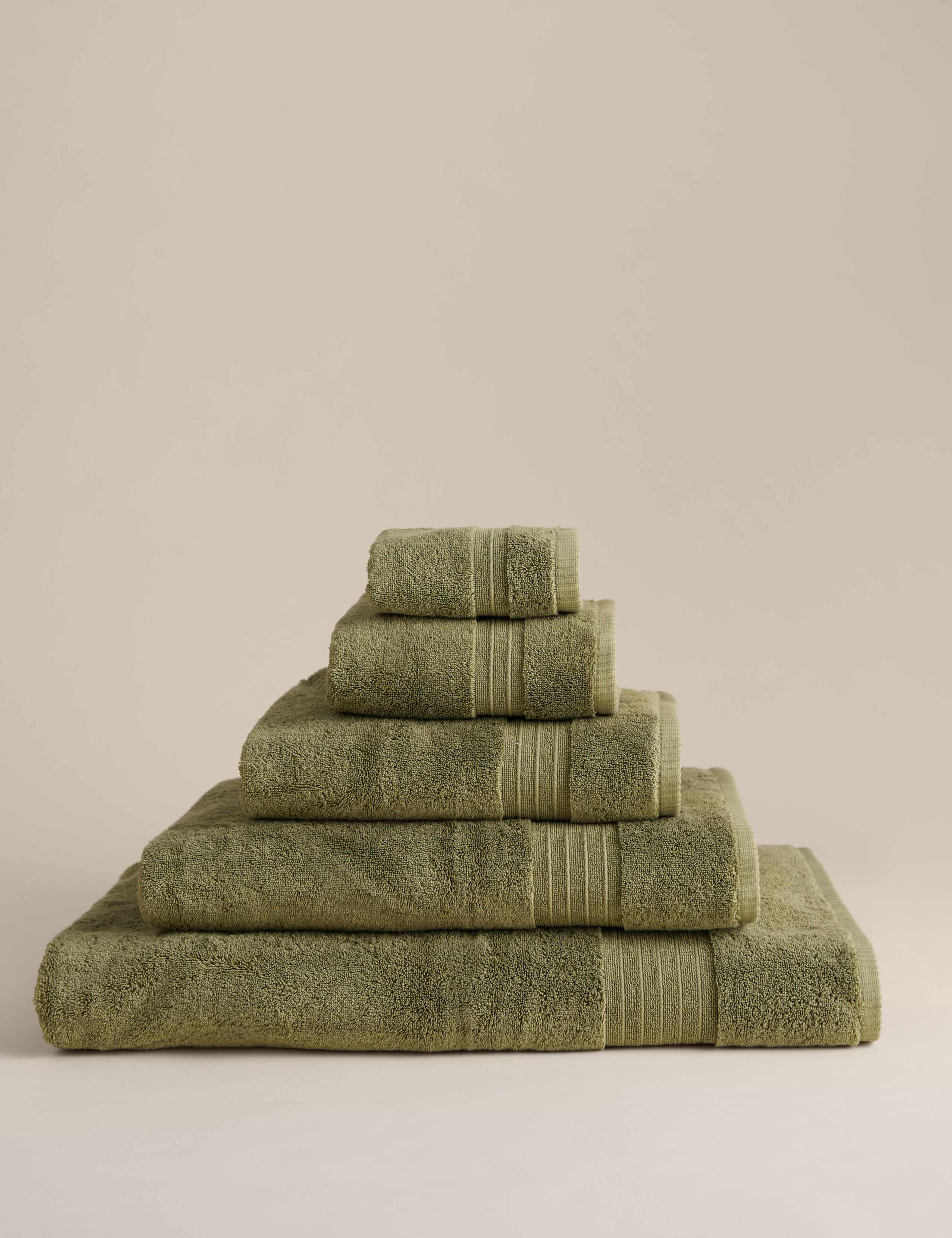 Egyptian Cotton Towel 1 of 4