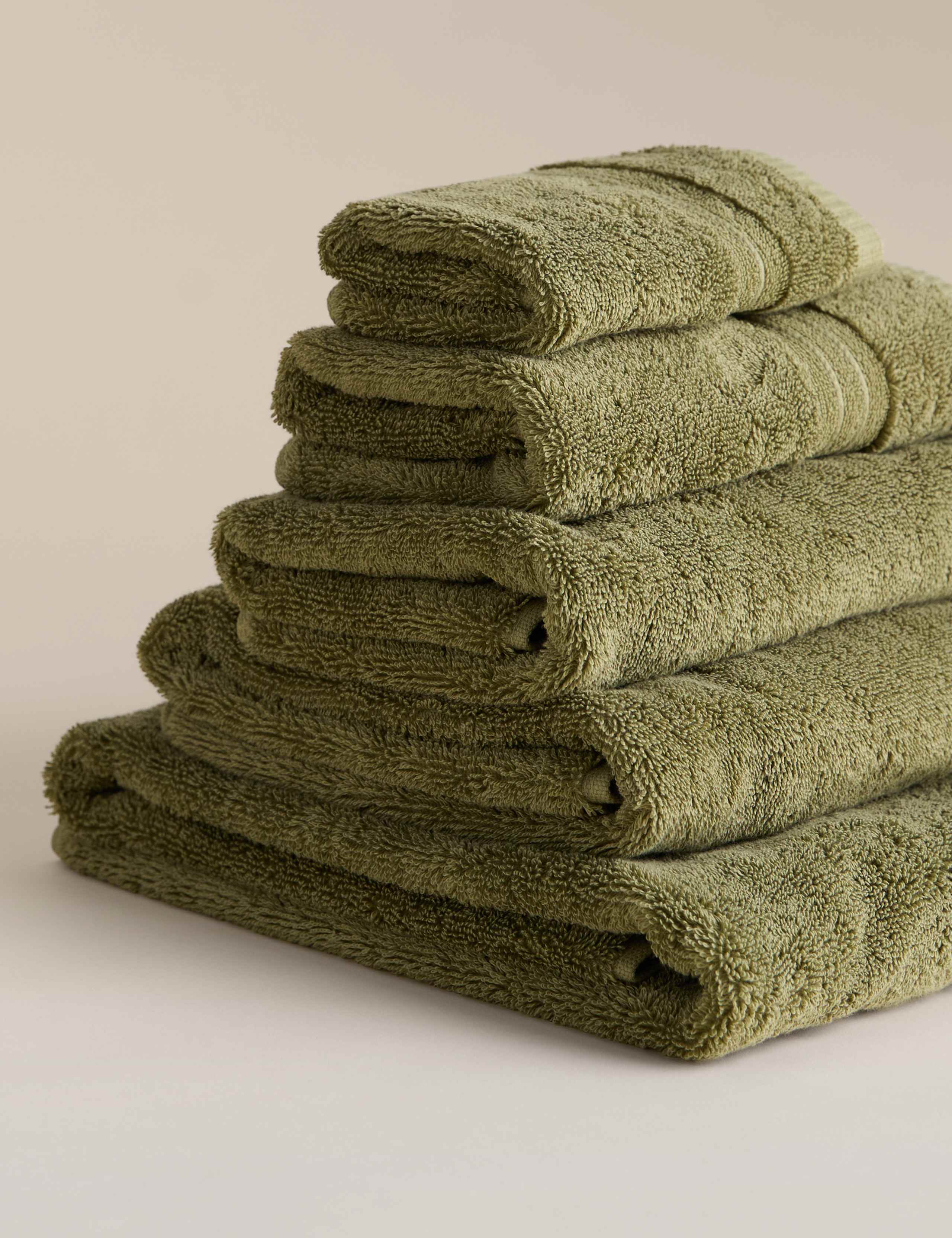 Egyptian Cotton Towel 2 of 4
