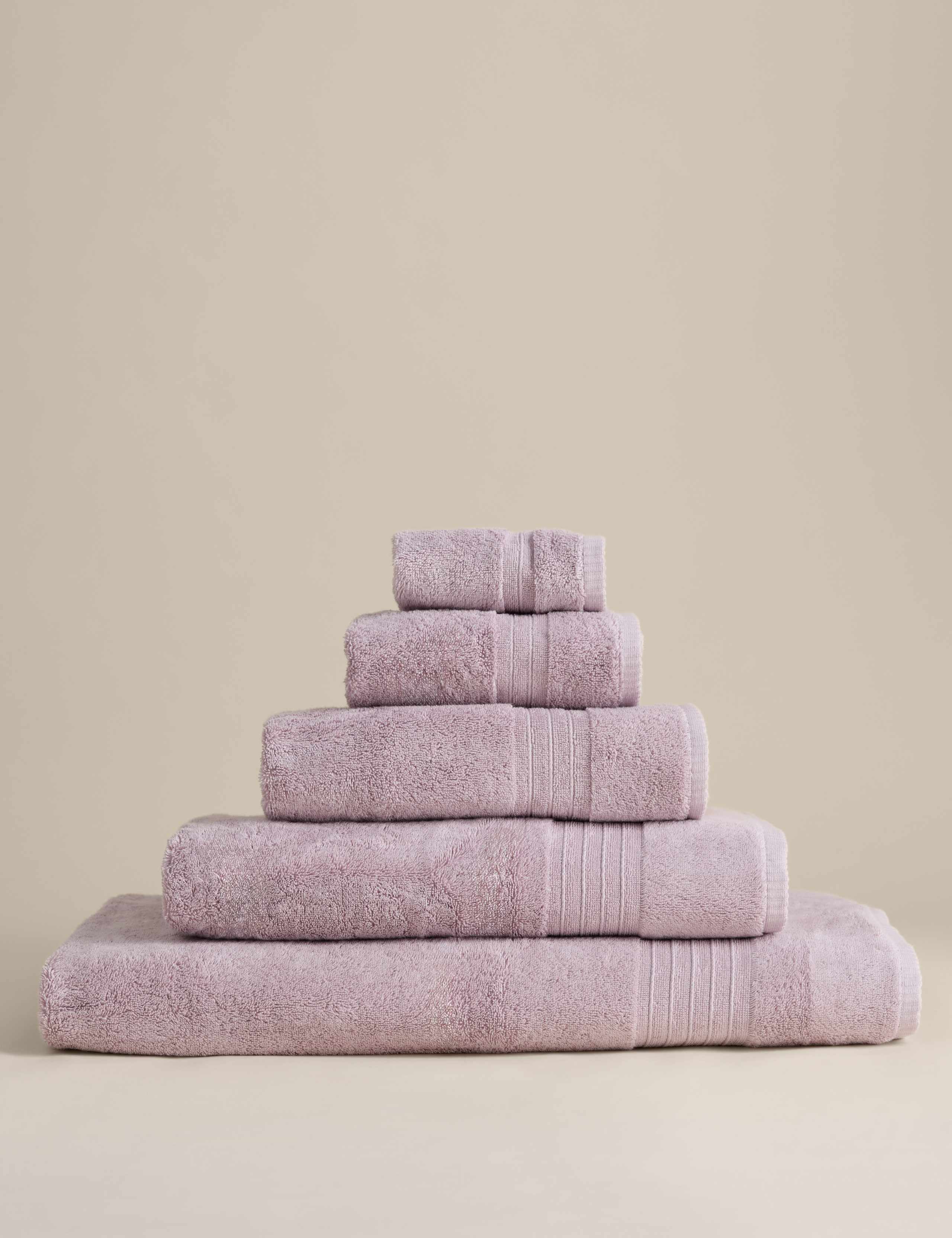 Egyptian Cotton Towel 1 of 4