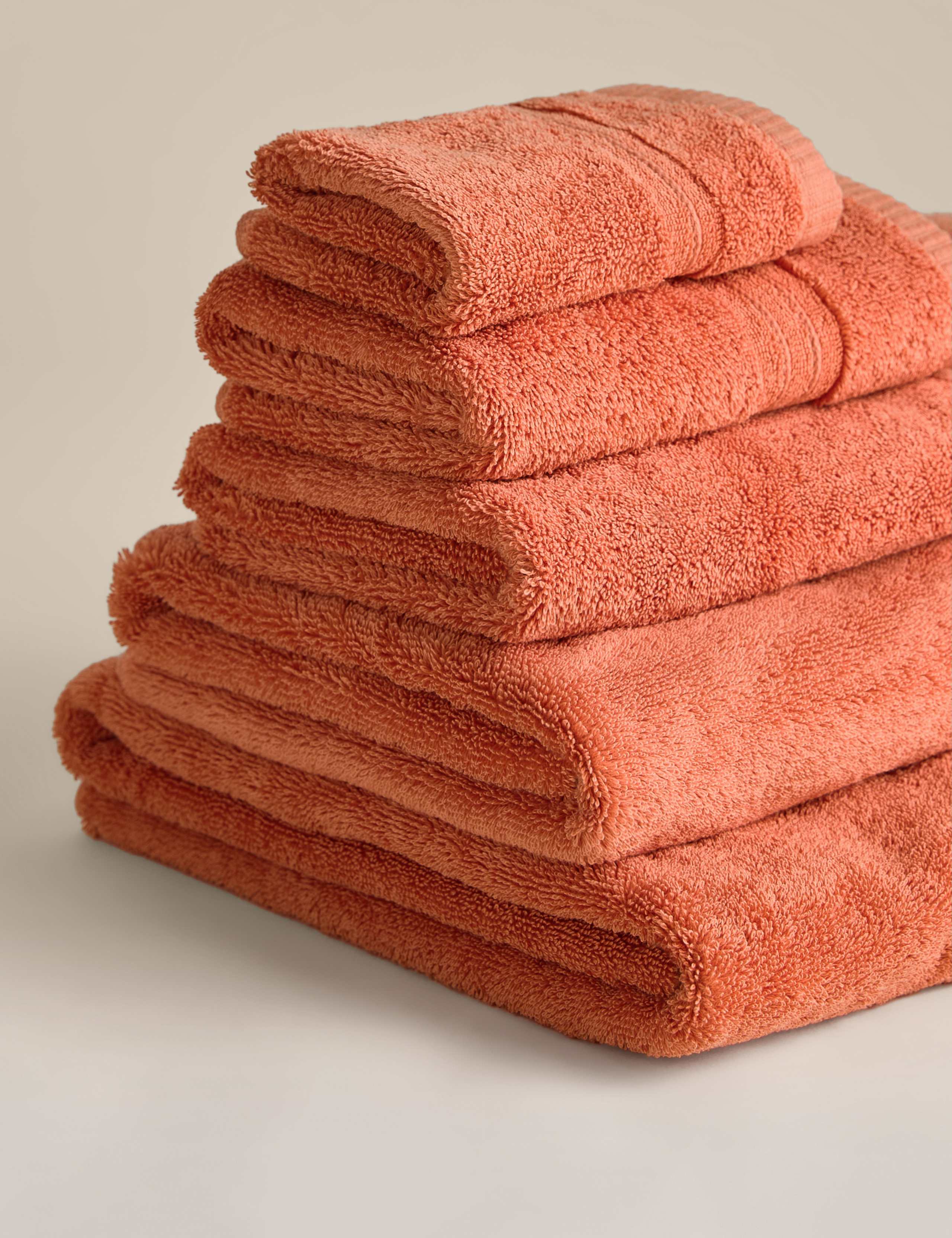 Egyptian Cotton Towel 2 of 4