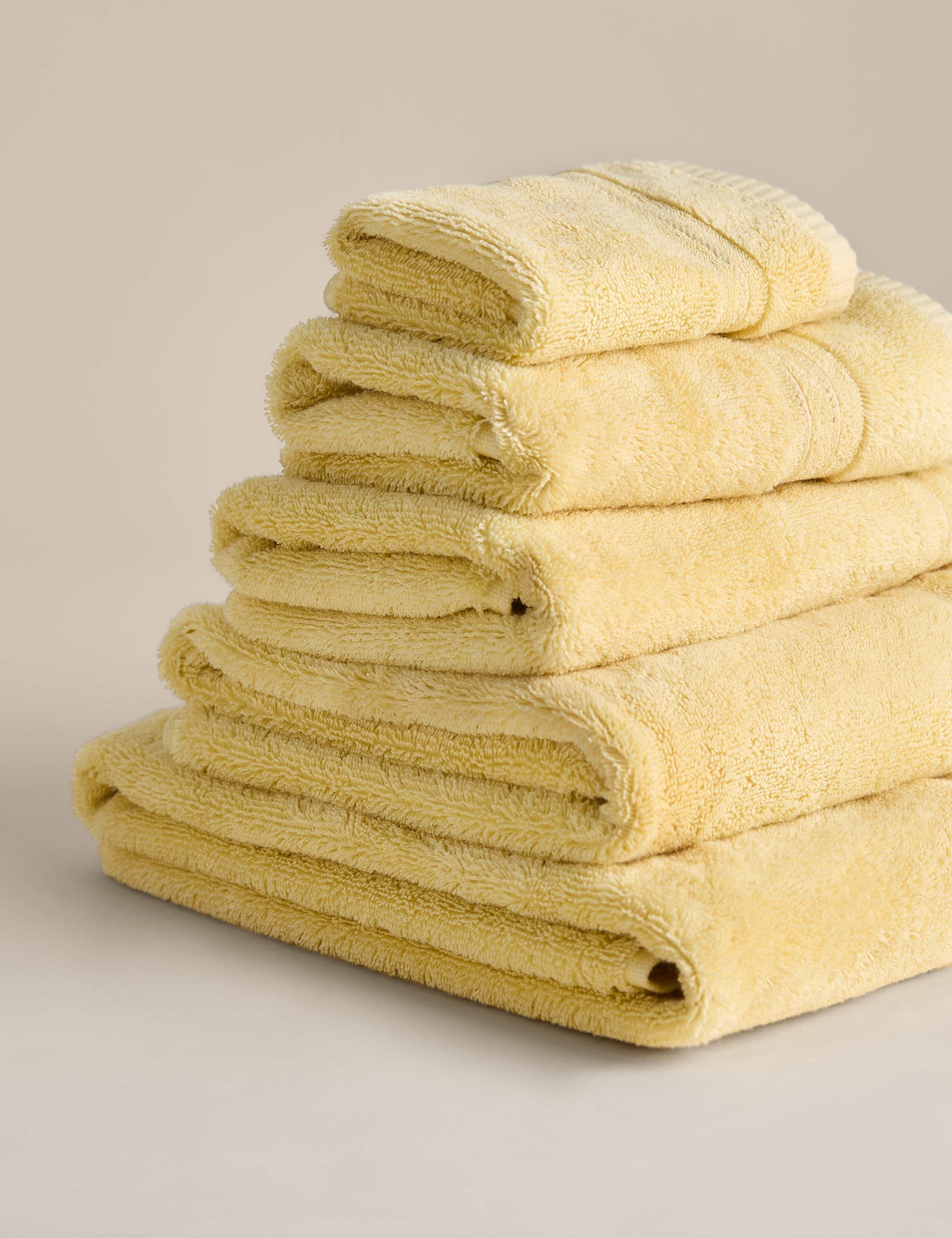 Egyptian Cotton Towel 2 of 4