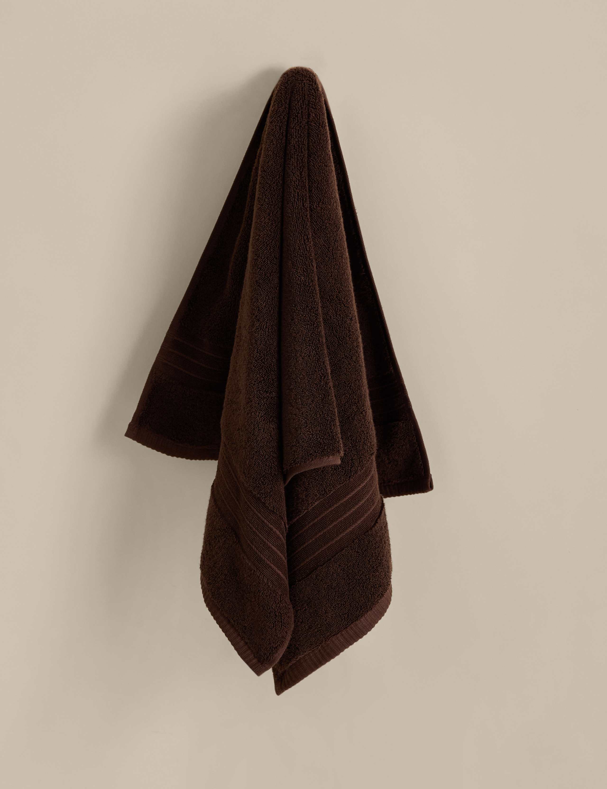 Egyptian Cotton Towel 3 of 4