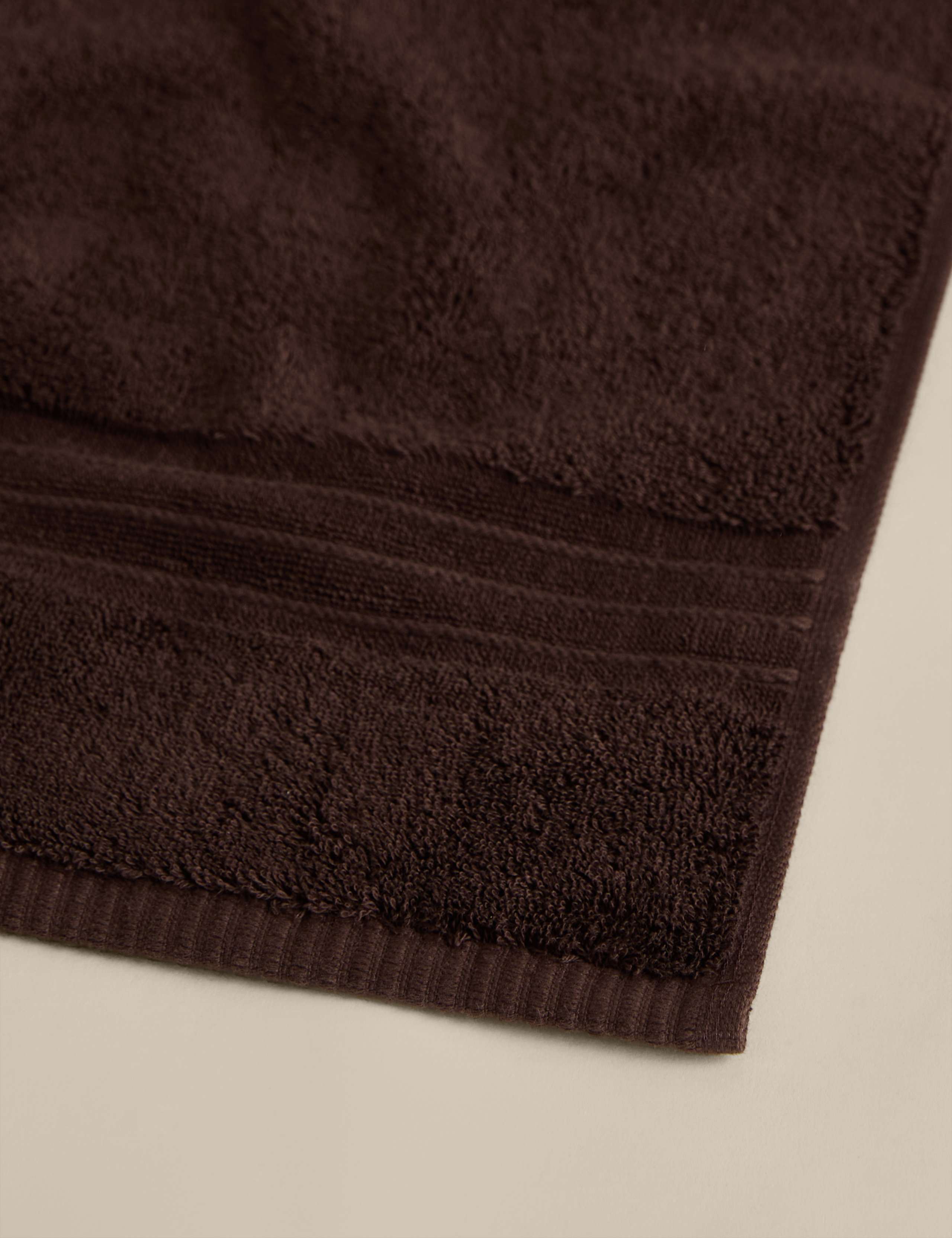 Egyptian Cotton Towel 4 of 4