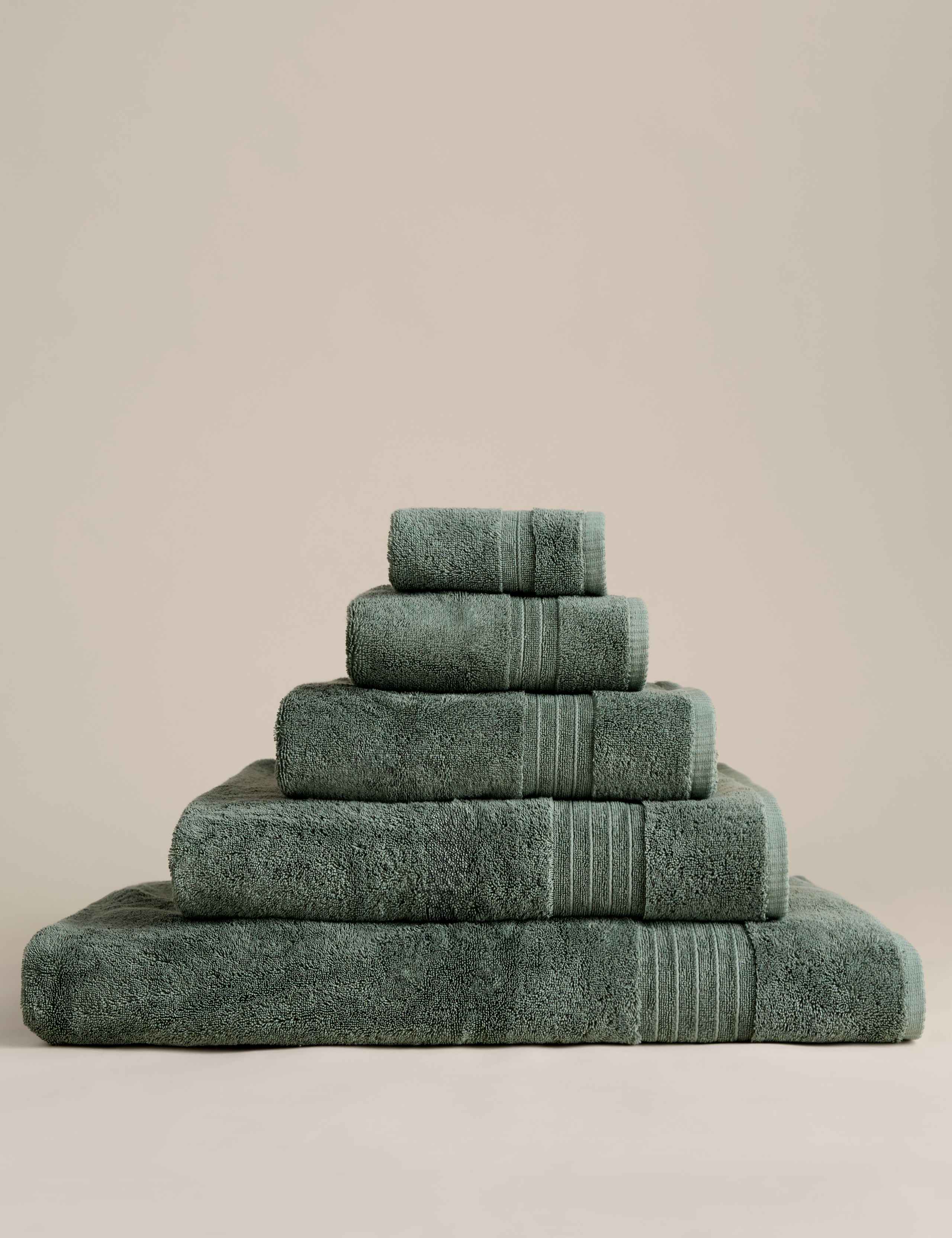 Egyptian Cotton Towel 1 of 4