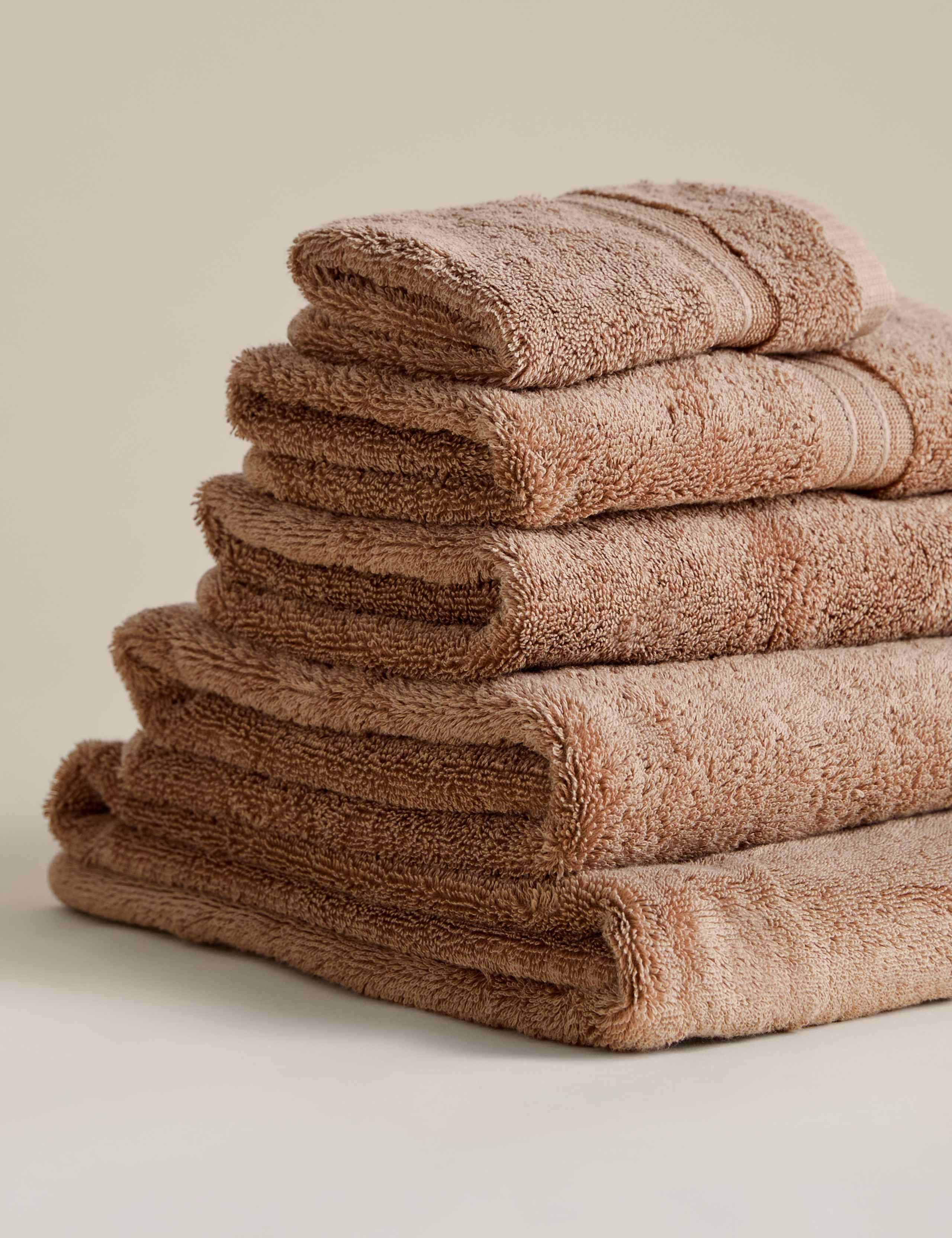 Egyptian Cotton Towel 2 of 4
