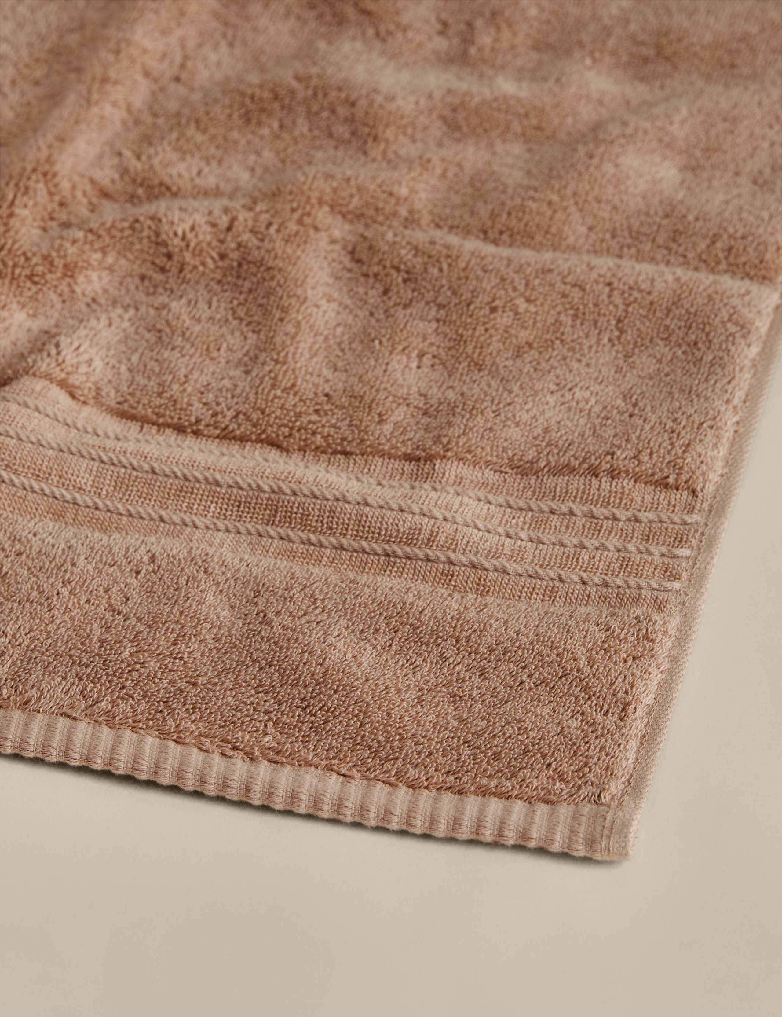 Egyptian Cotton Towel 4 of 4