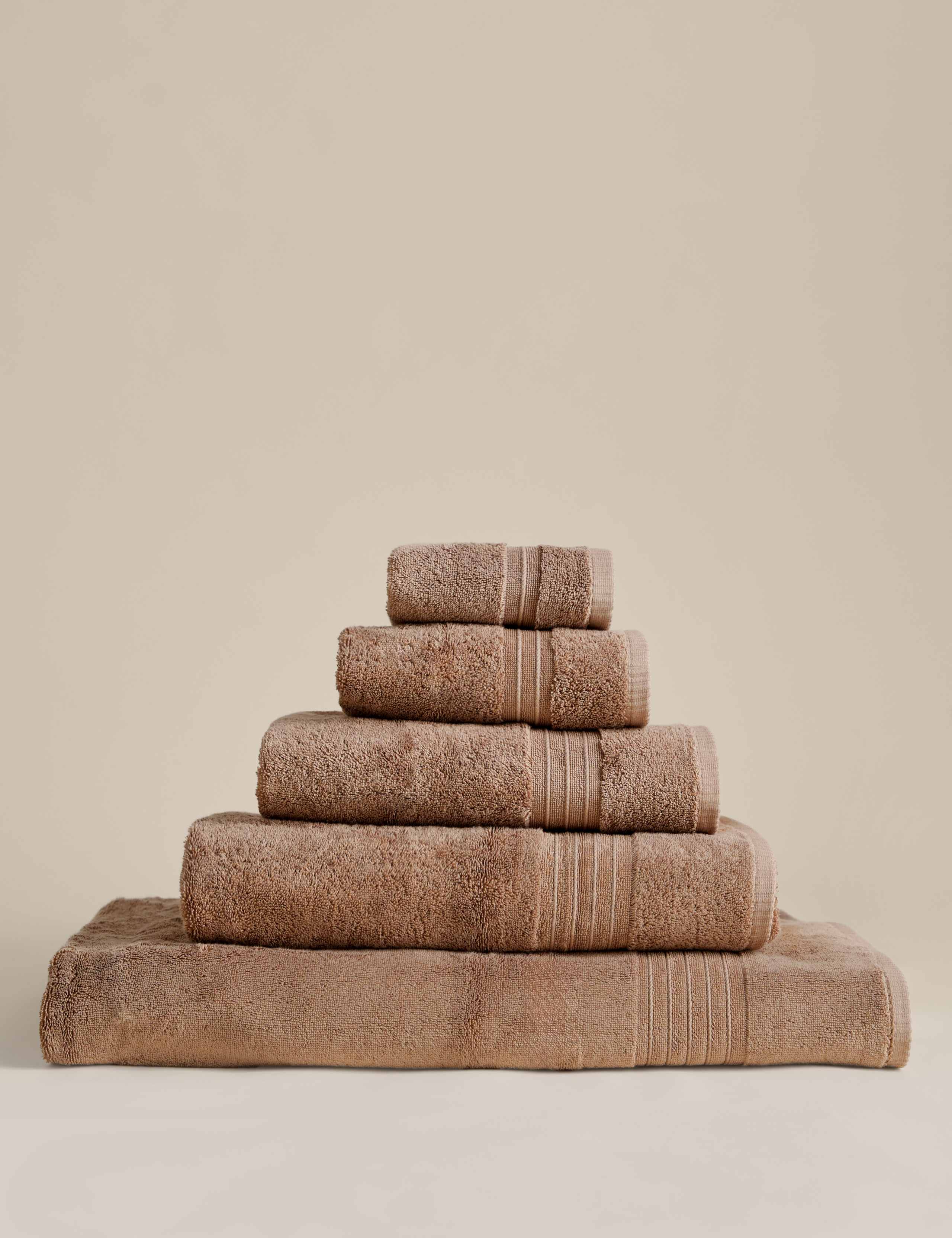 Egyptian Cotton Towel 1 of 4