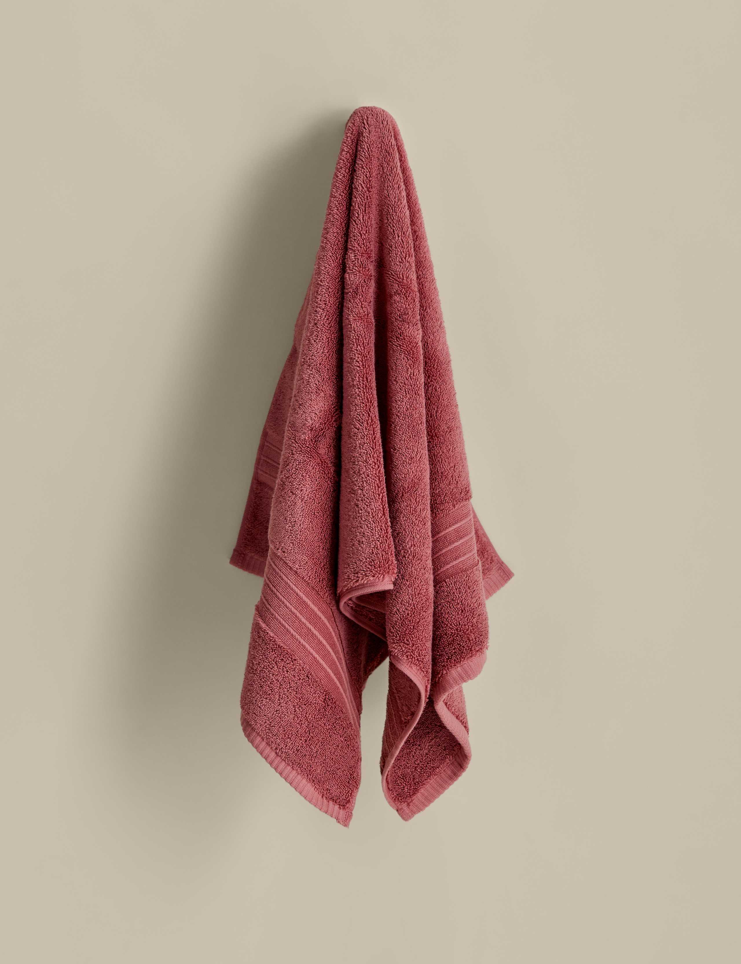 Egyptian Cotton Towel 3 of 4