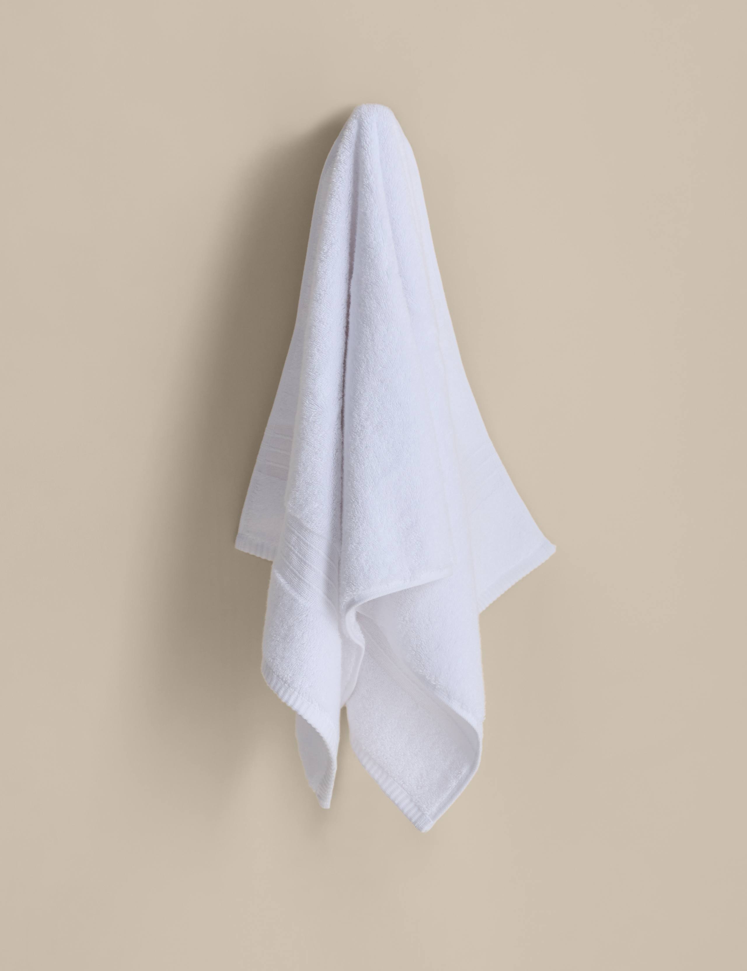 Egyptian Cotton Towel 3 of 4