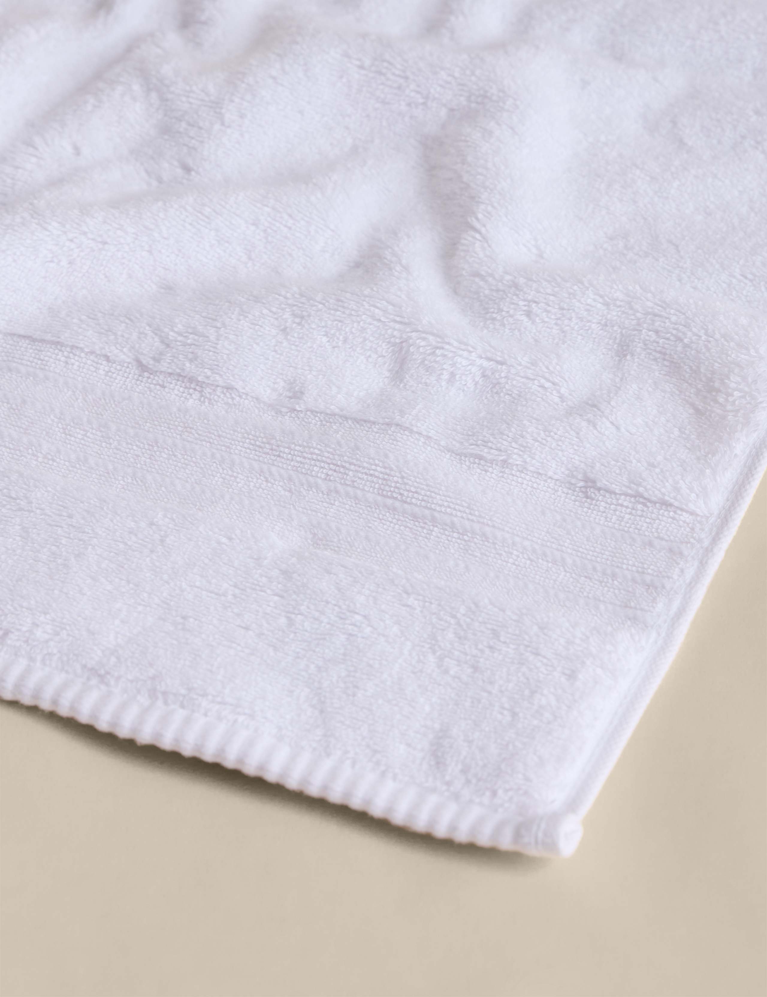 Egyptian Cotton Towel 4 of 4