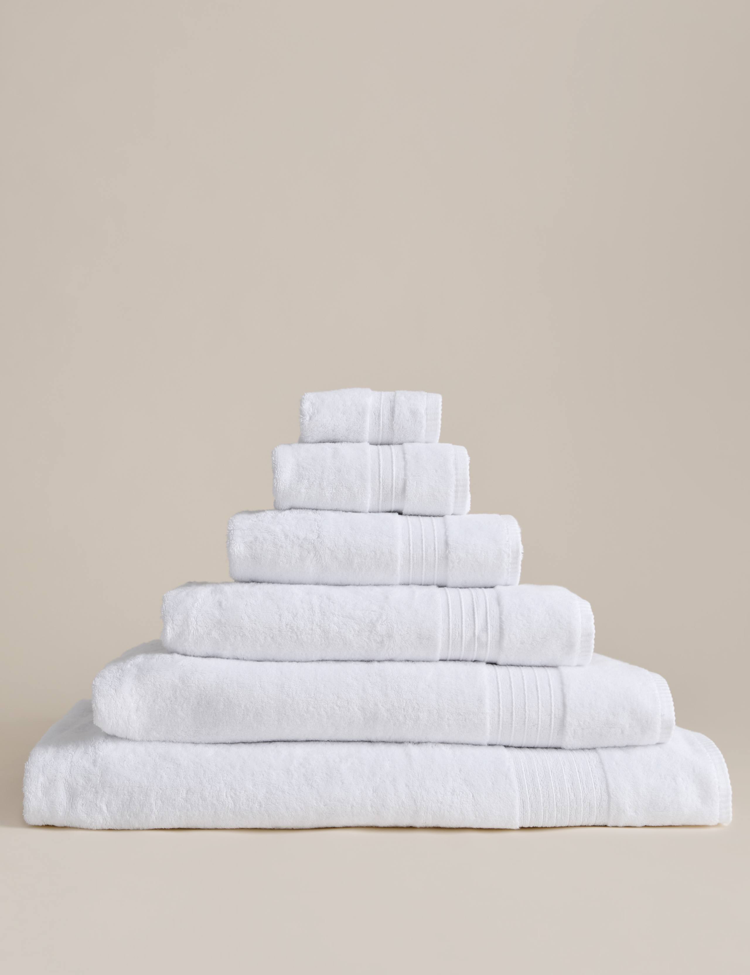 Egyptian Cotton Towel 1 of 4