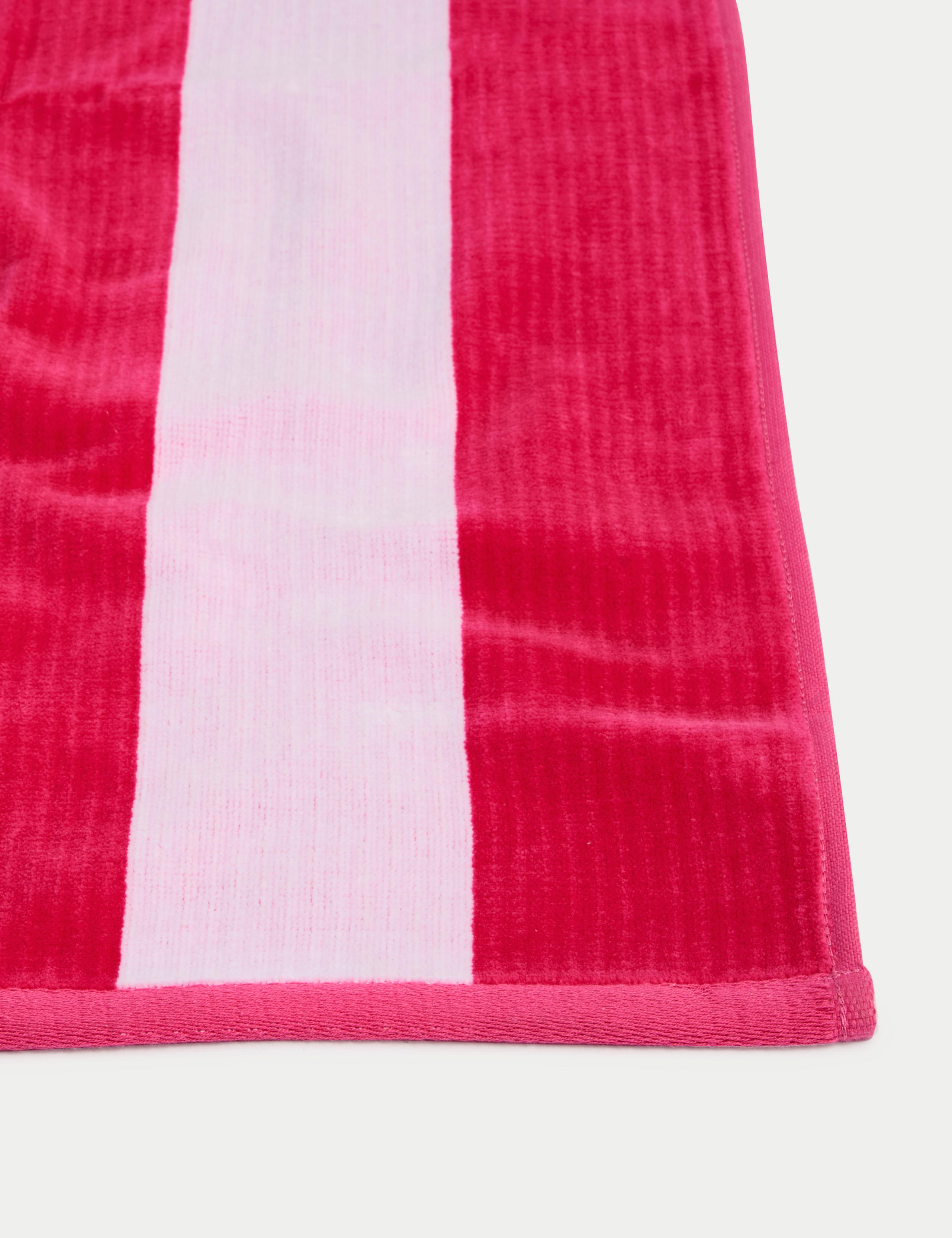 Pure Cotton Striped Sand Resistant Beach Towel 3 of 3