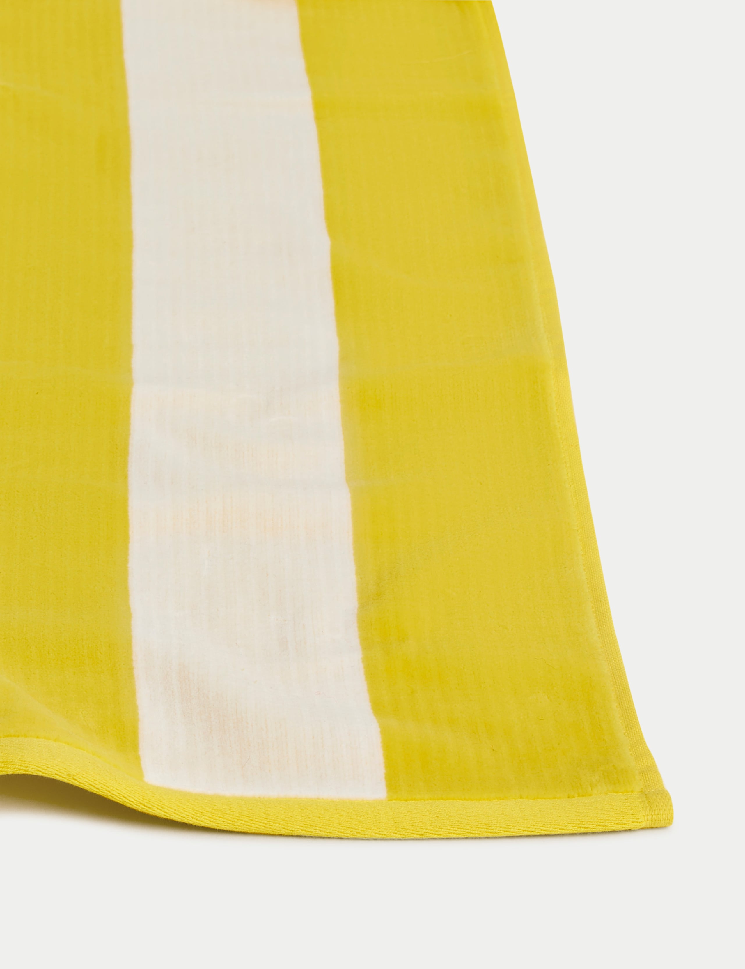 Pure Cotton Striped Sand Resistant Beach Towel 3 of 3