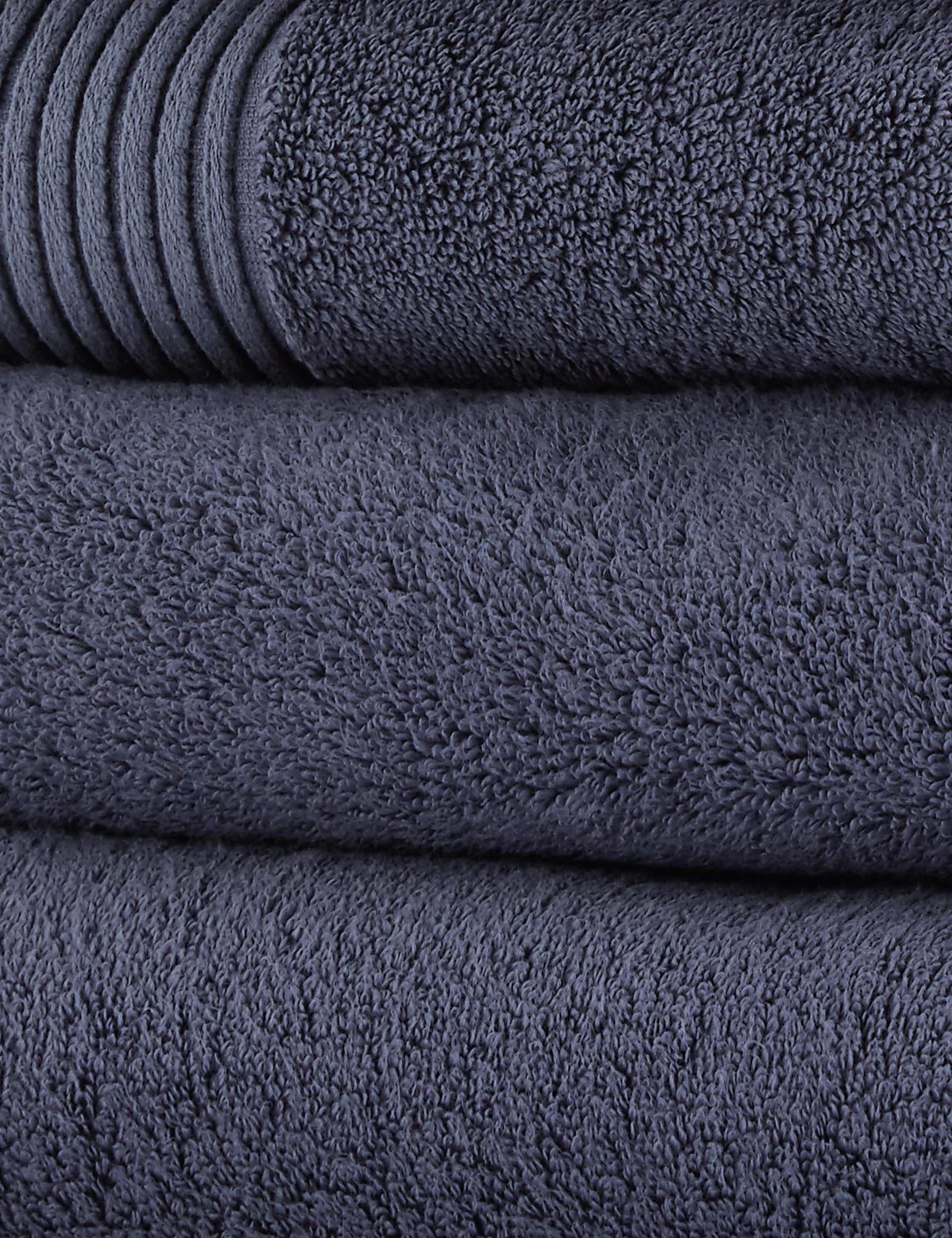 Cotton Rich Luxury Towel 3 of 3