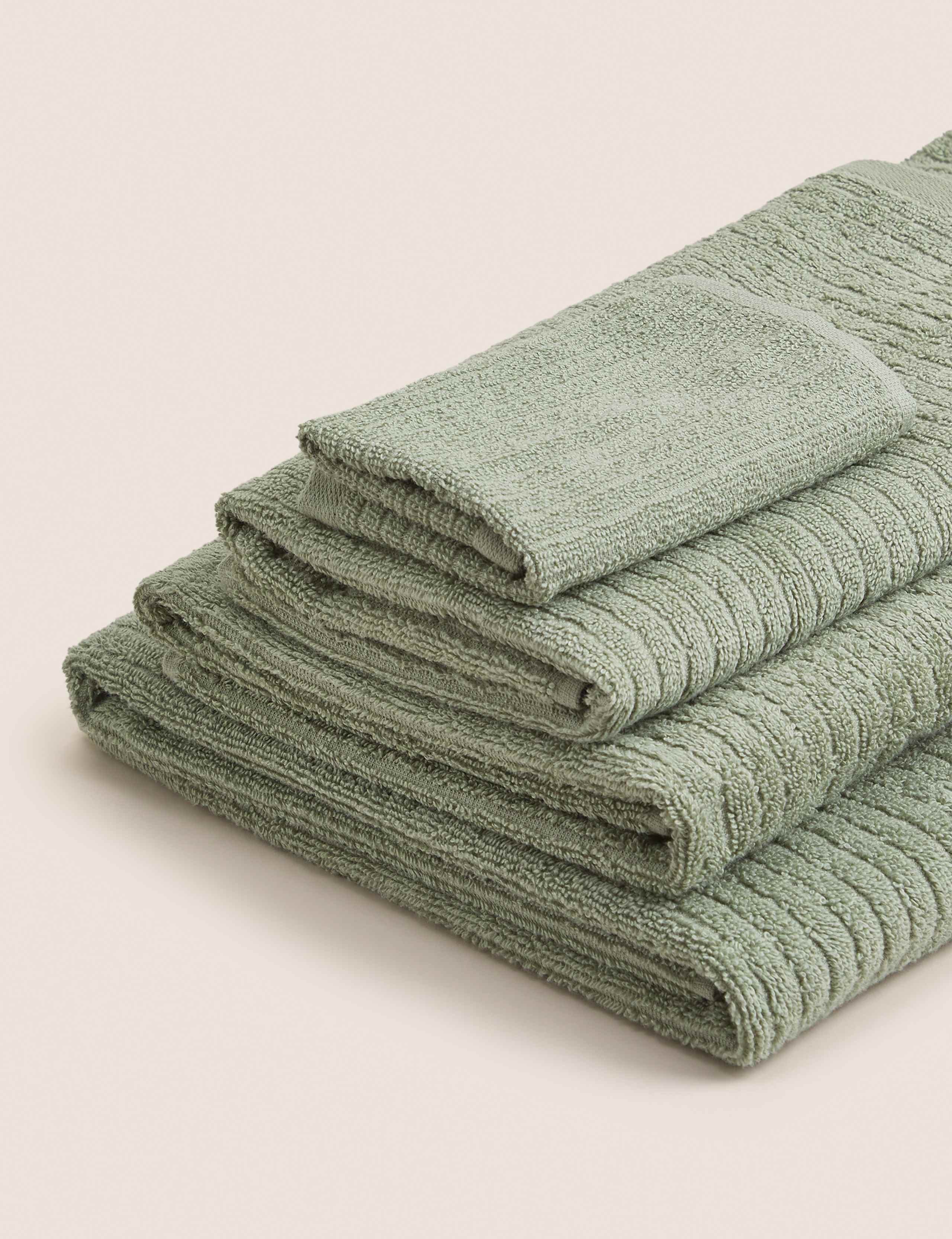 Pure Cotton Quick Dry Towel 2 of 4