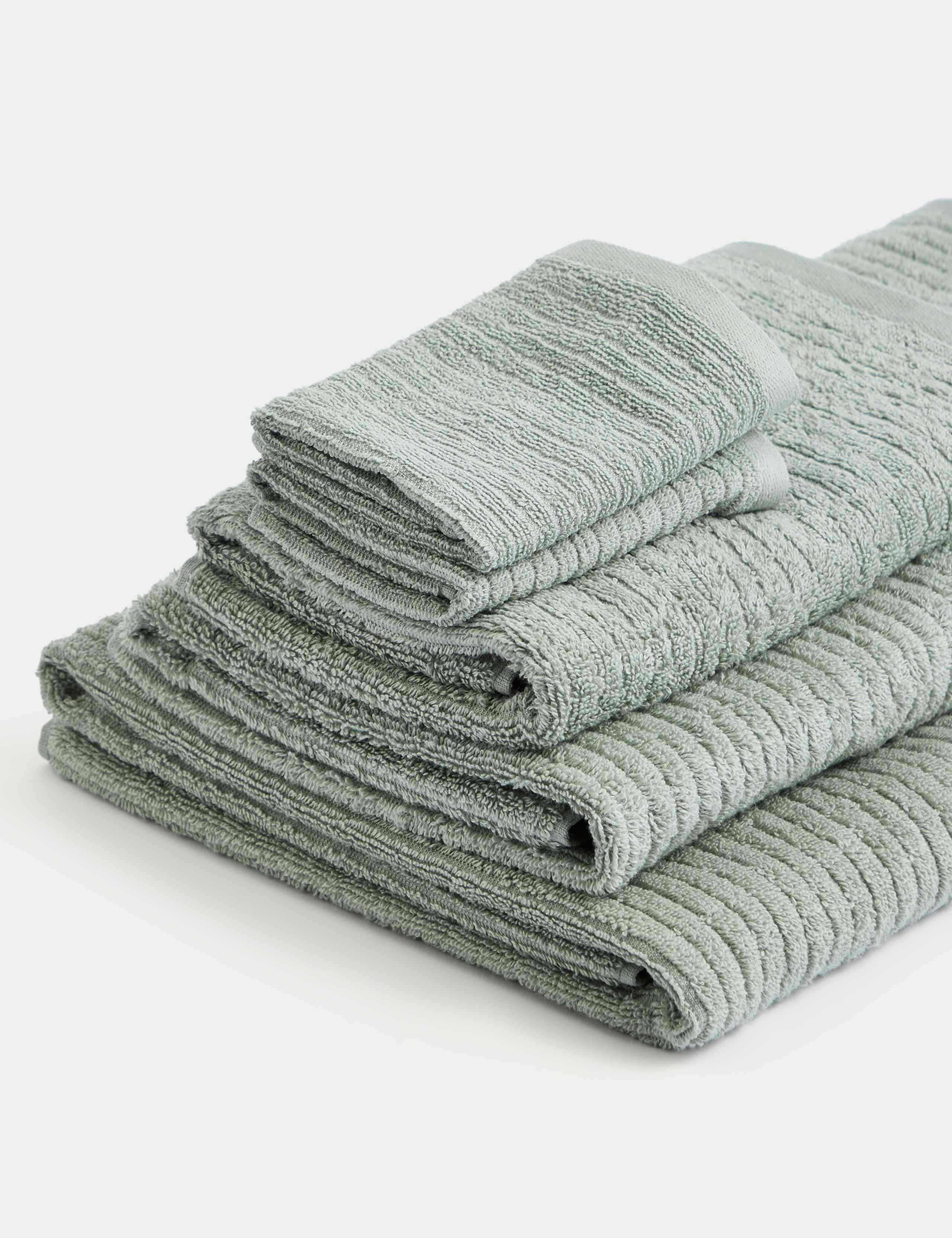 Pure Cotton Quick Dry Towel 2 of 4