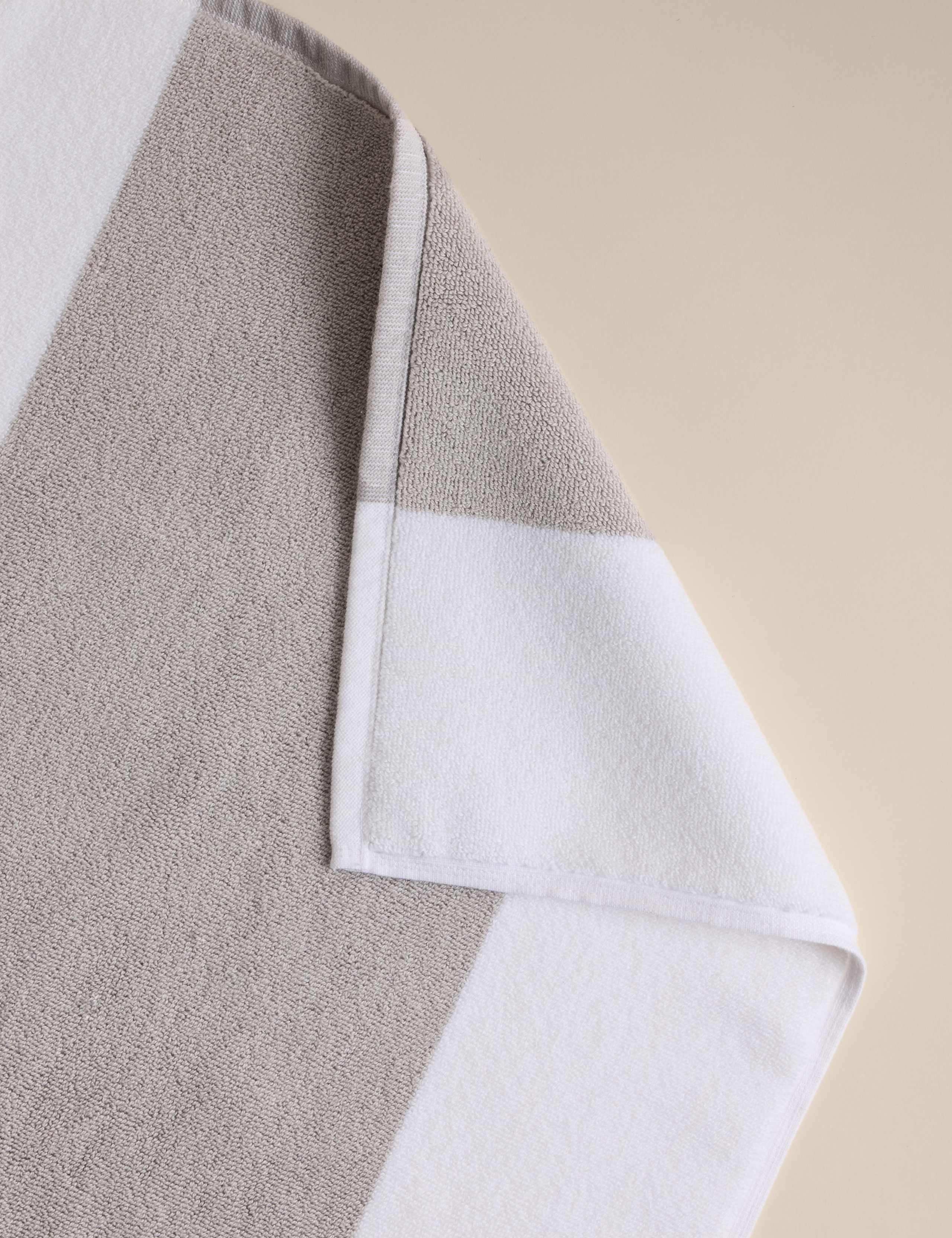 Pure Cotton Central Band Bath Mat 4 of 5
