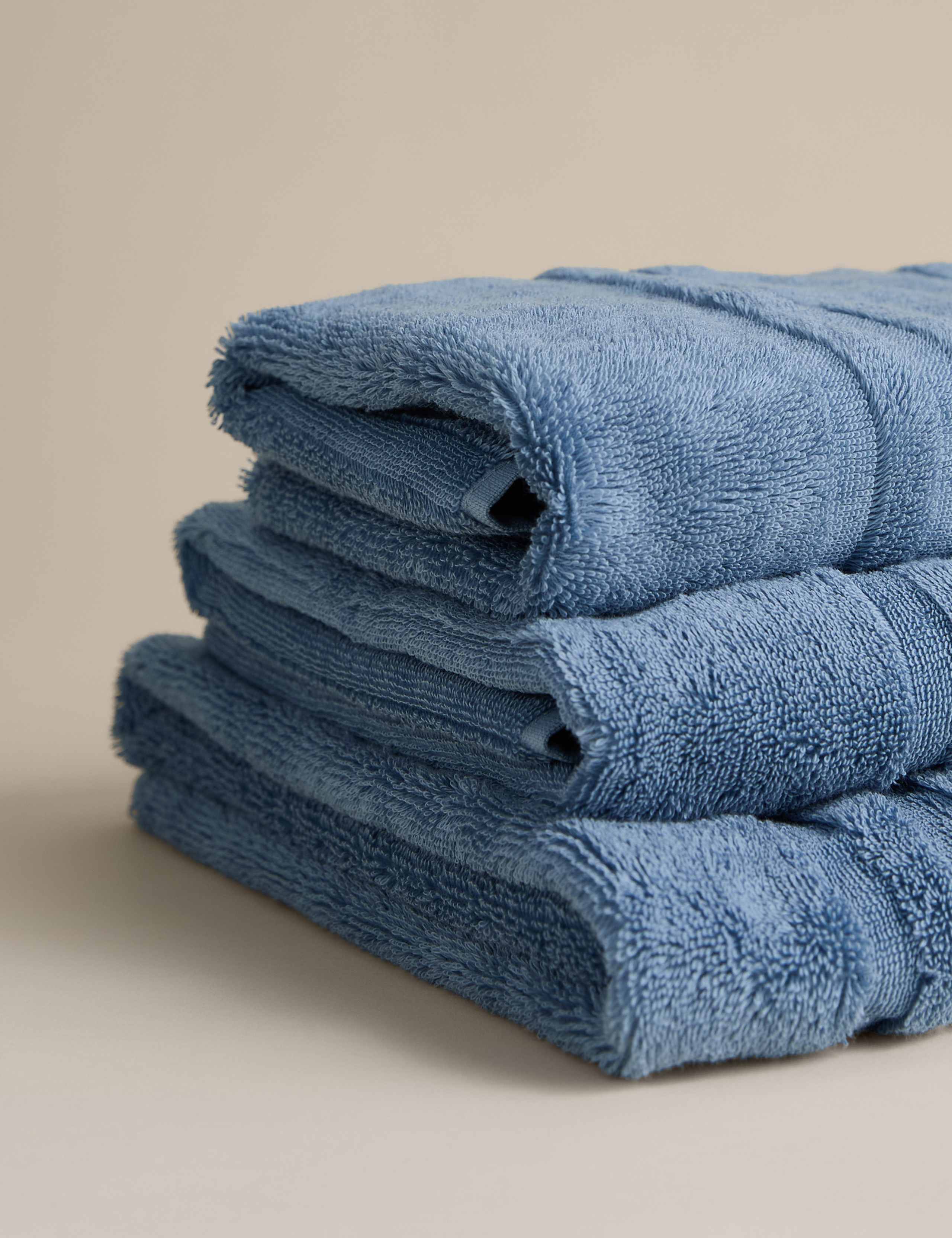 Luxury Egyptian Cotton Striped Towel 2 of 4