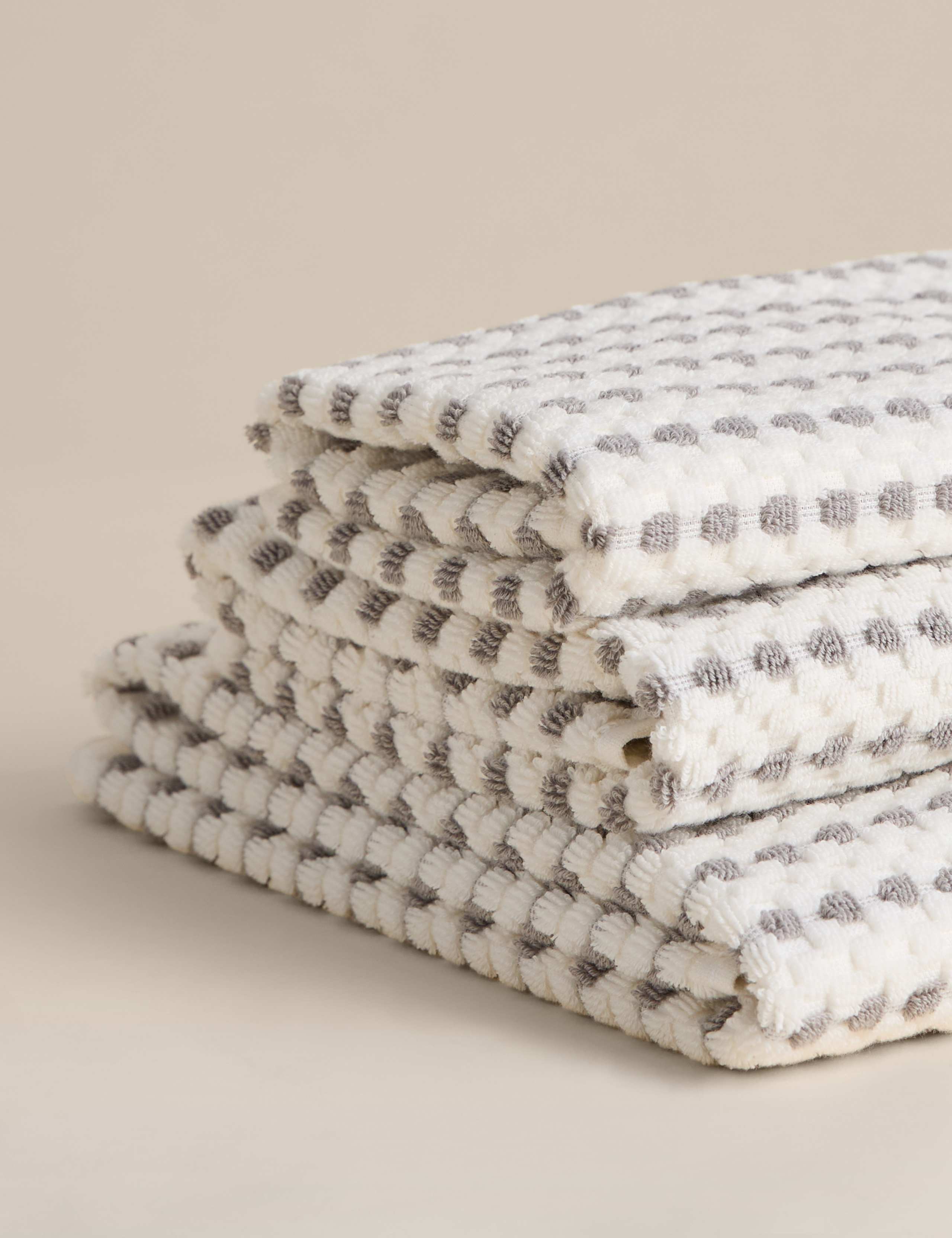 Pure Cotton Spotty Striped Towel 2 of 4