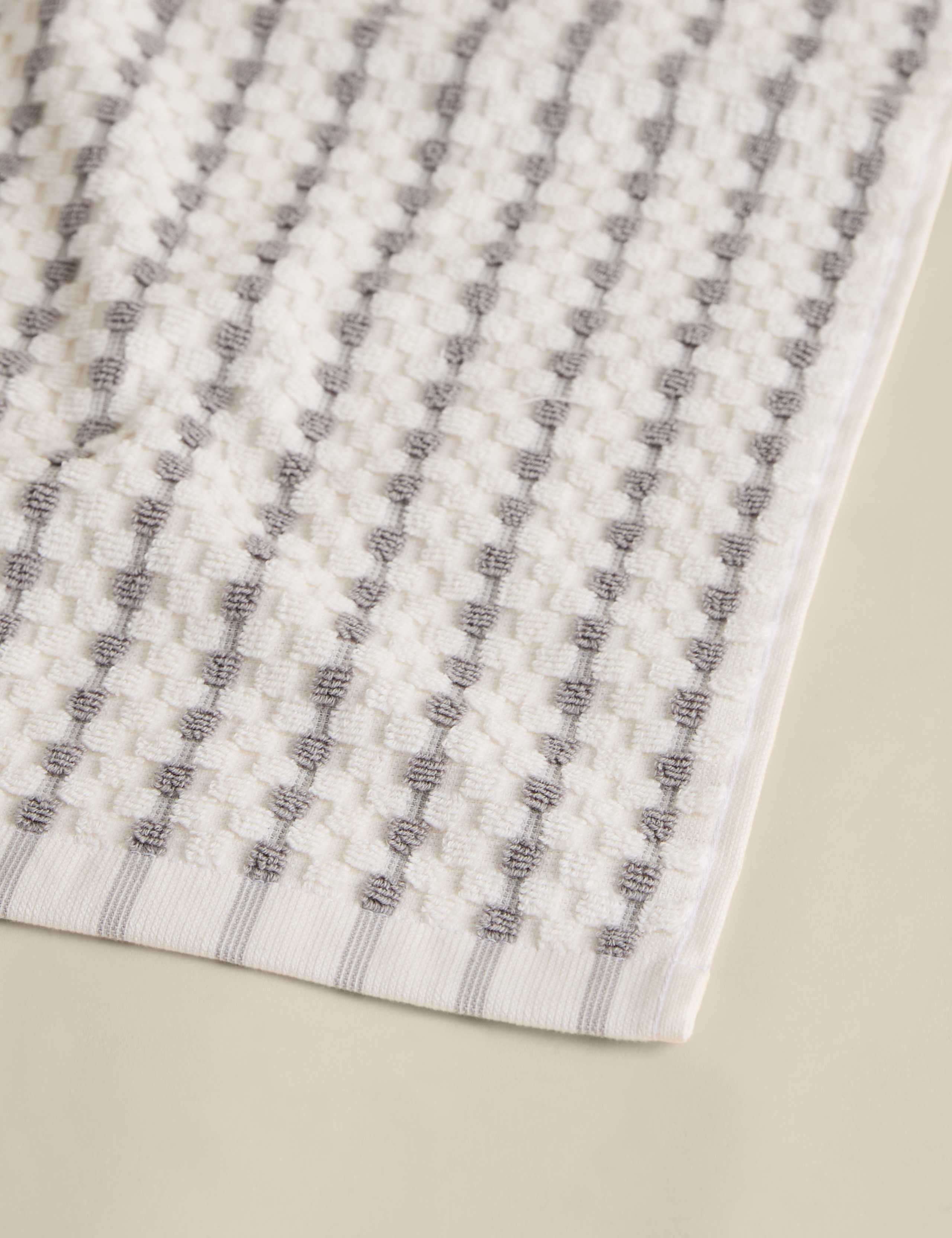 Pure Cotton Spotty Striped Towel 4 of 4