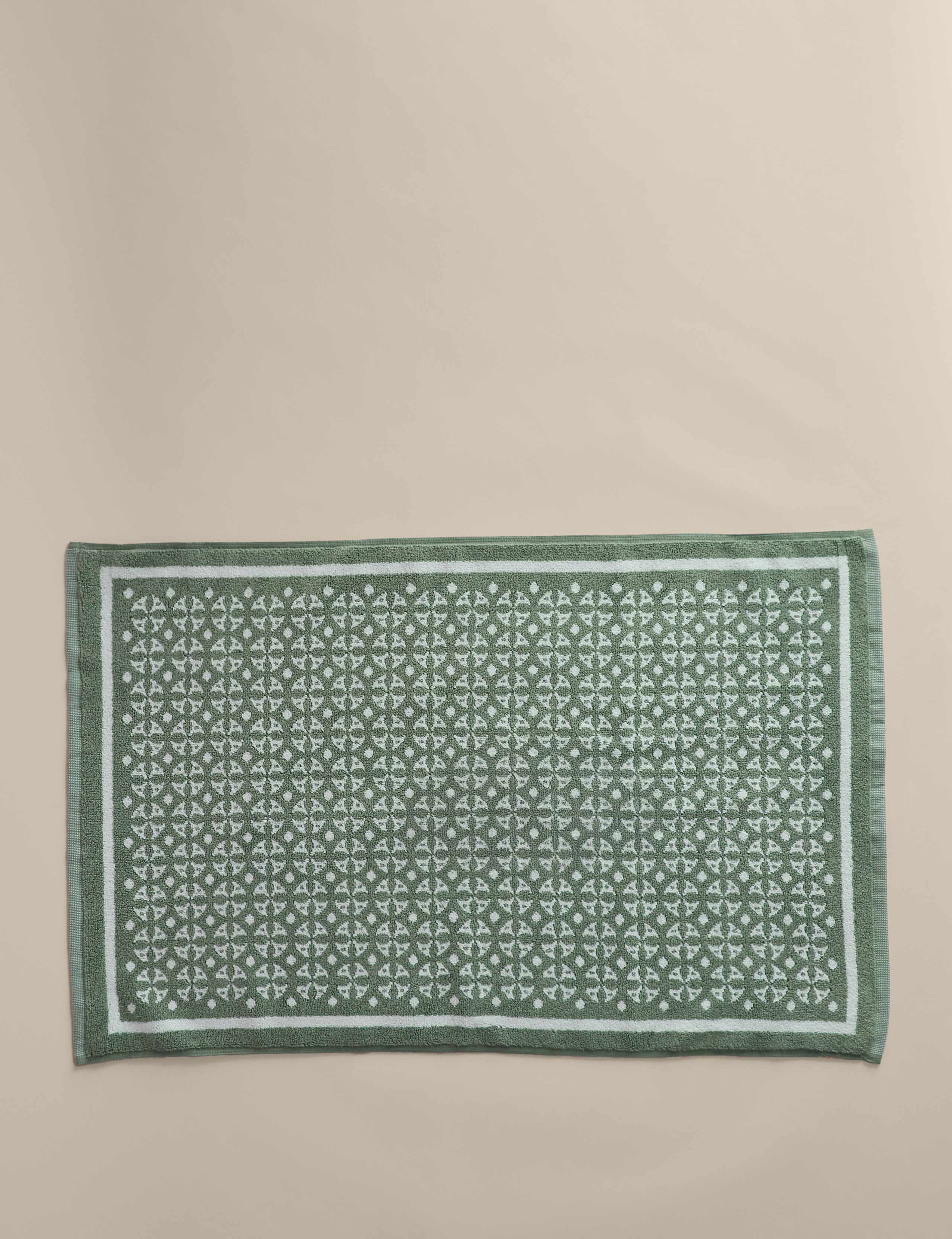 Pure Cotton Geometric Bath Mat 1 of 3