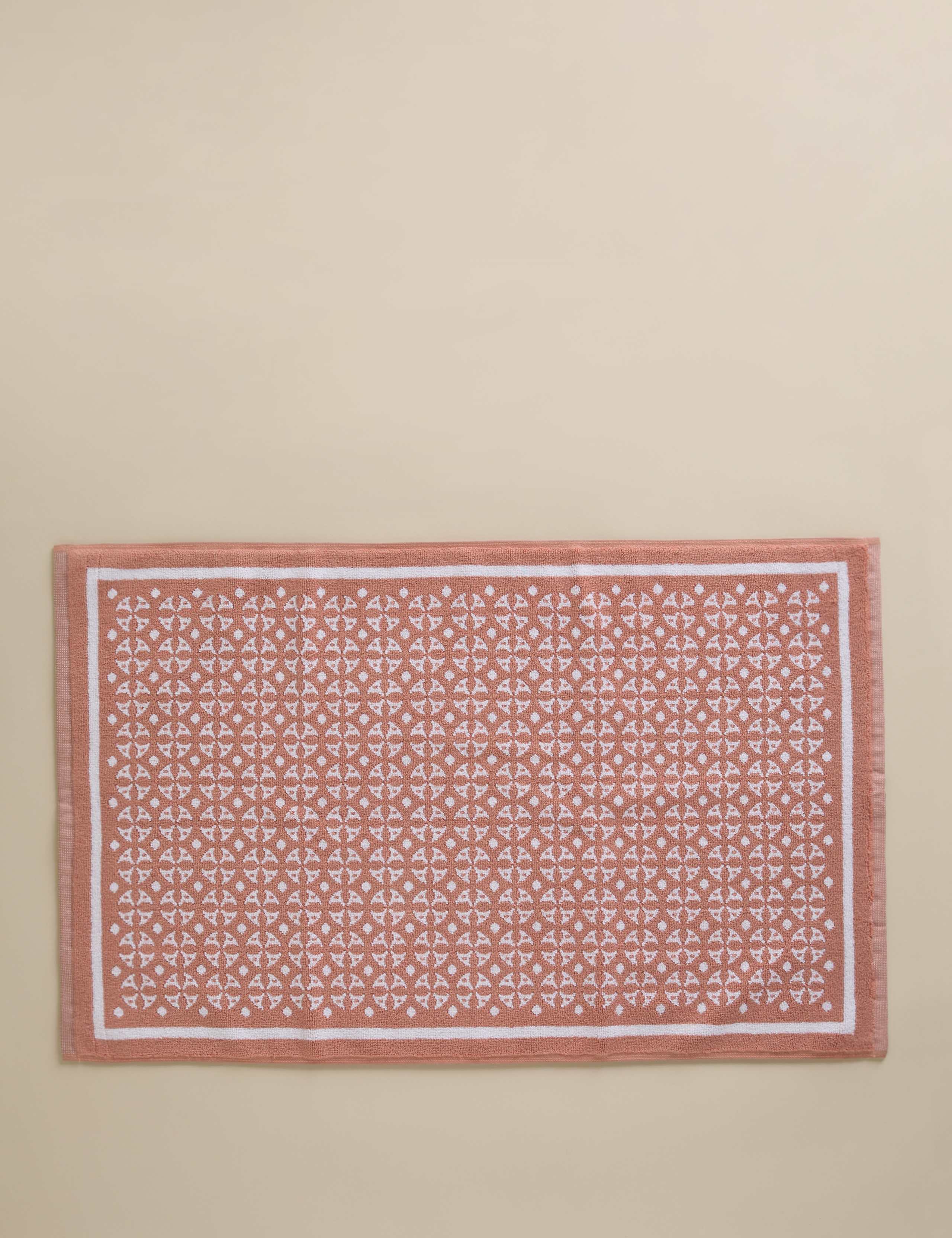 Pure Cotton Geometric Bath Mat 1 of 3
