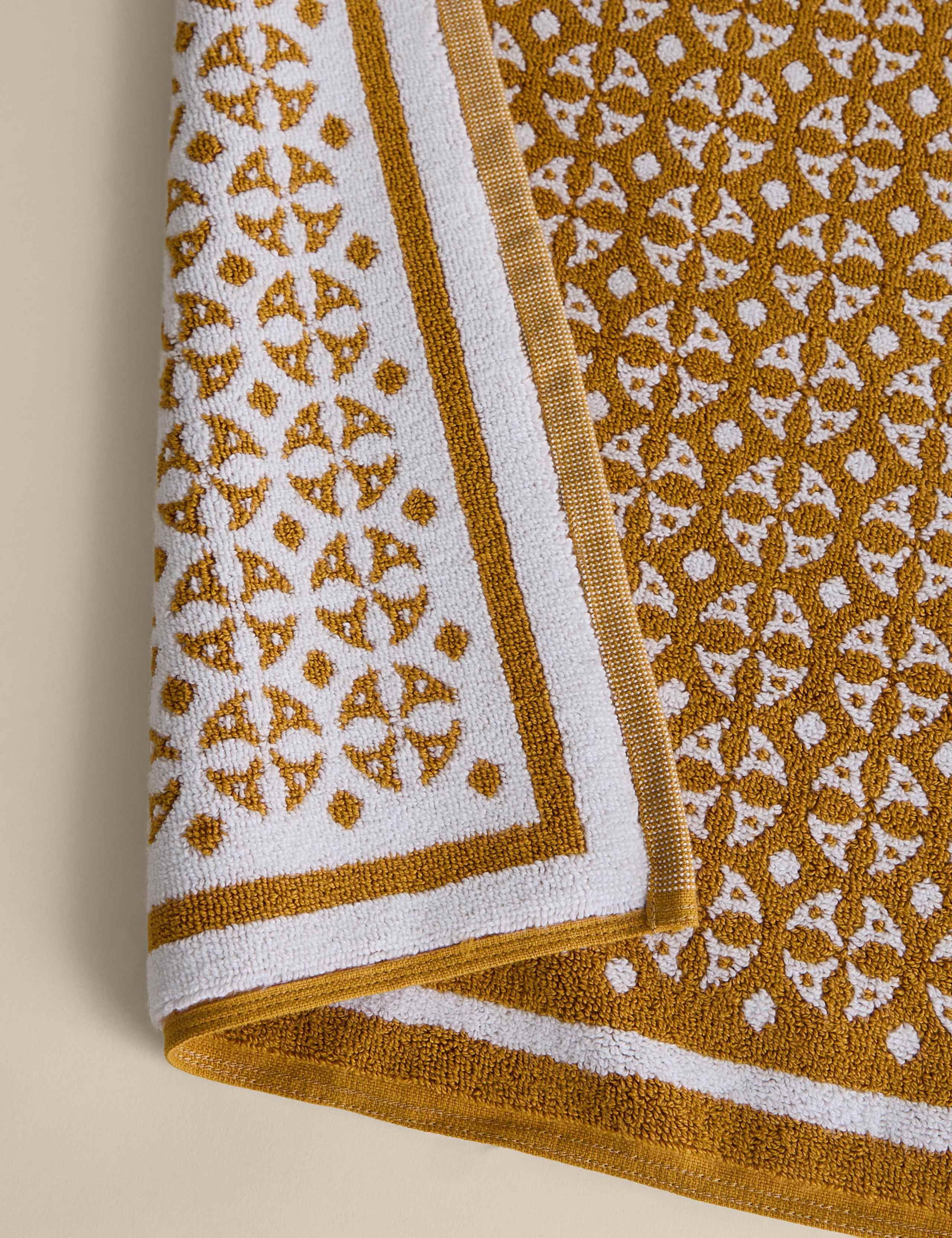 Pure Cotton Geometric Bath Mat 3 of 3