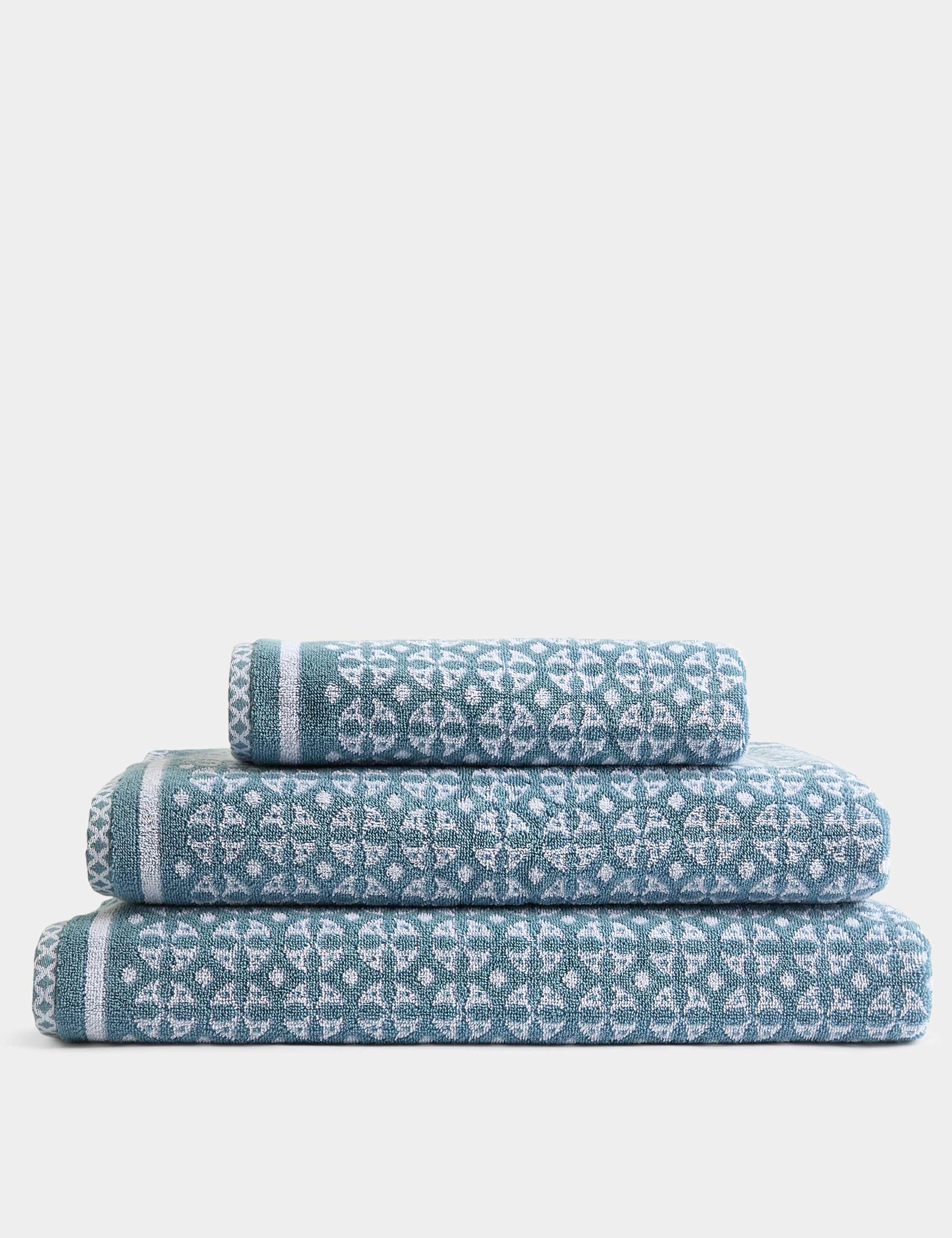 Pure Cotton Geometric Circle Towel 3 of 5