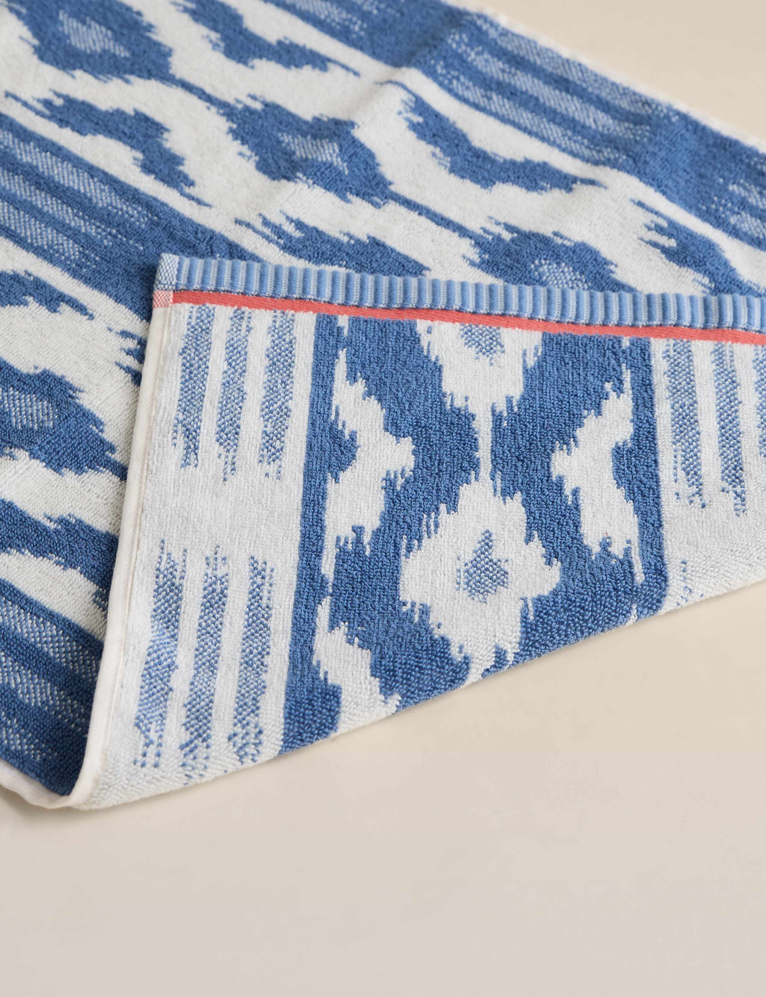 Set of 3 Pure Cotton Ikat Towels 2 of 5