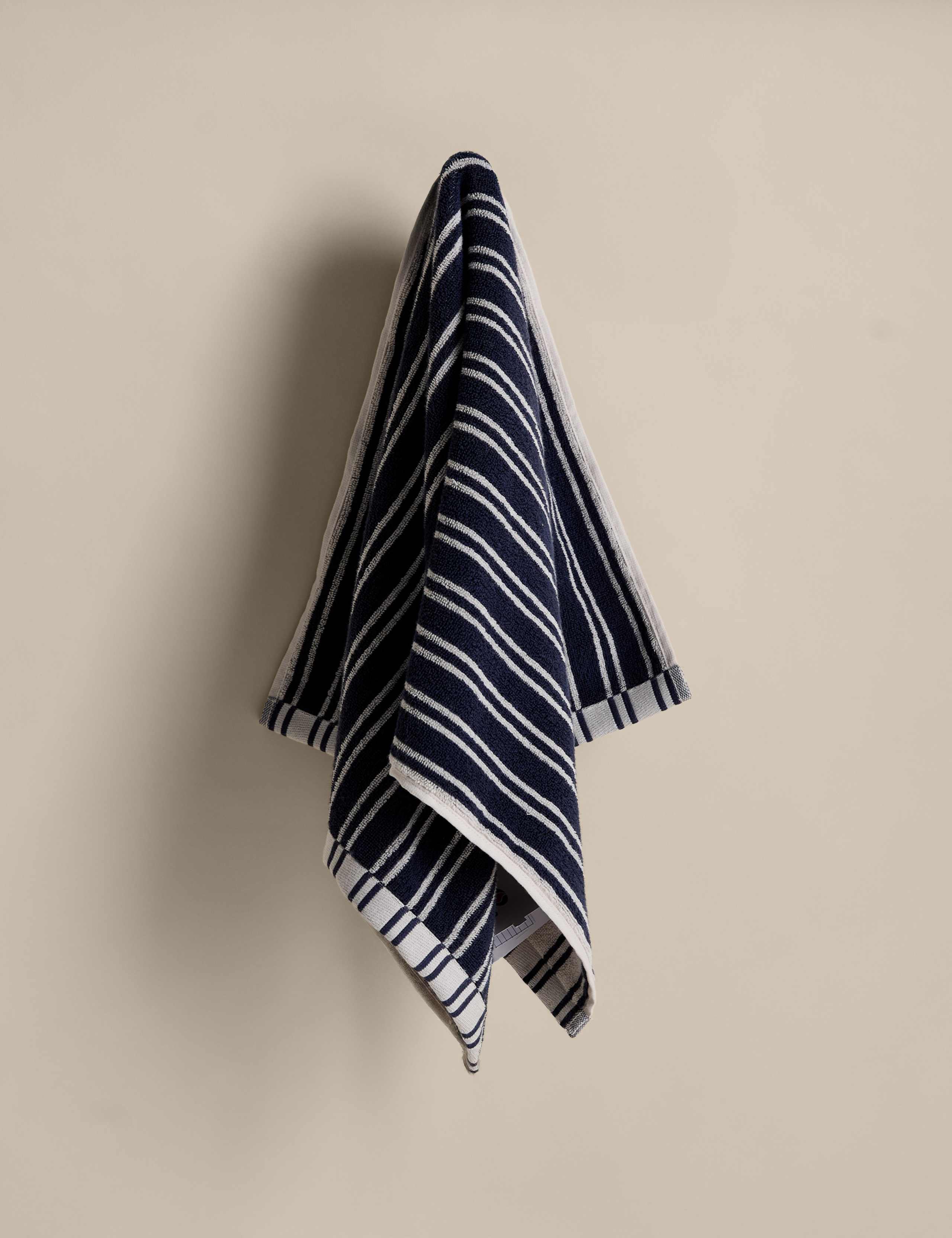 Pure Cotton Narrow Stripe Towel 3 of 4