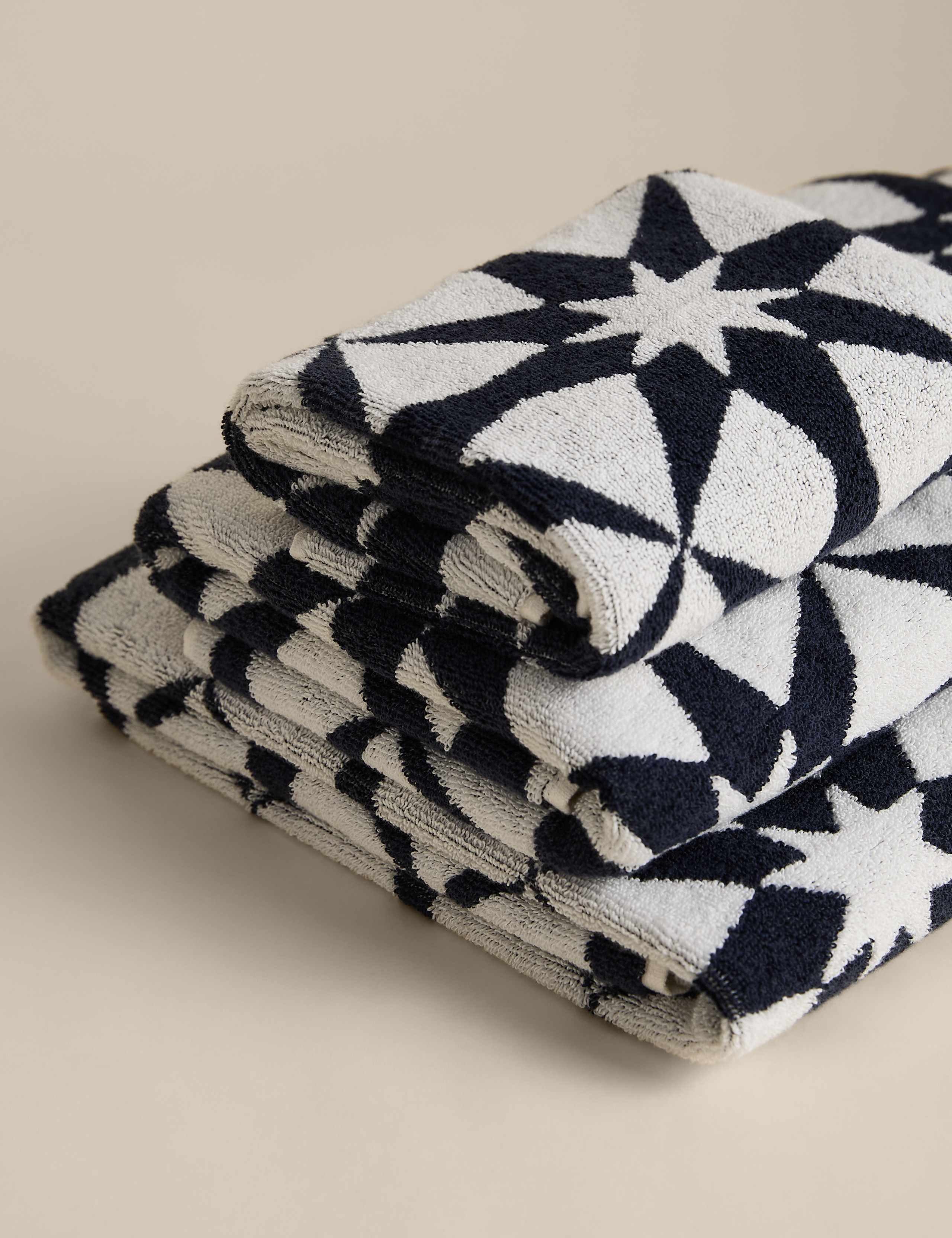 Pure Cotton Geometric Star Towel 1 of 5