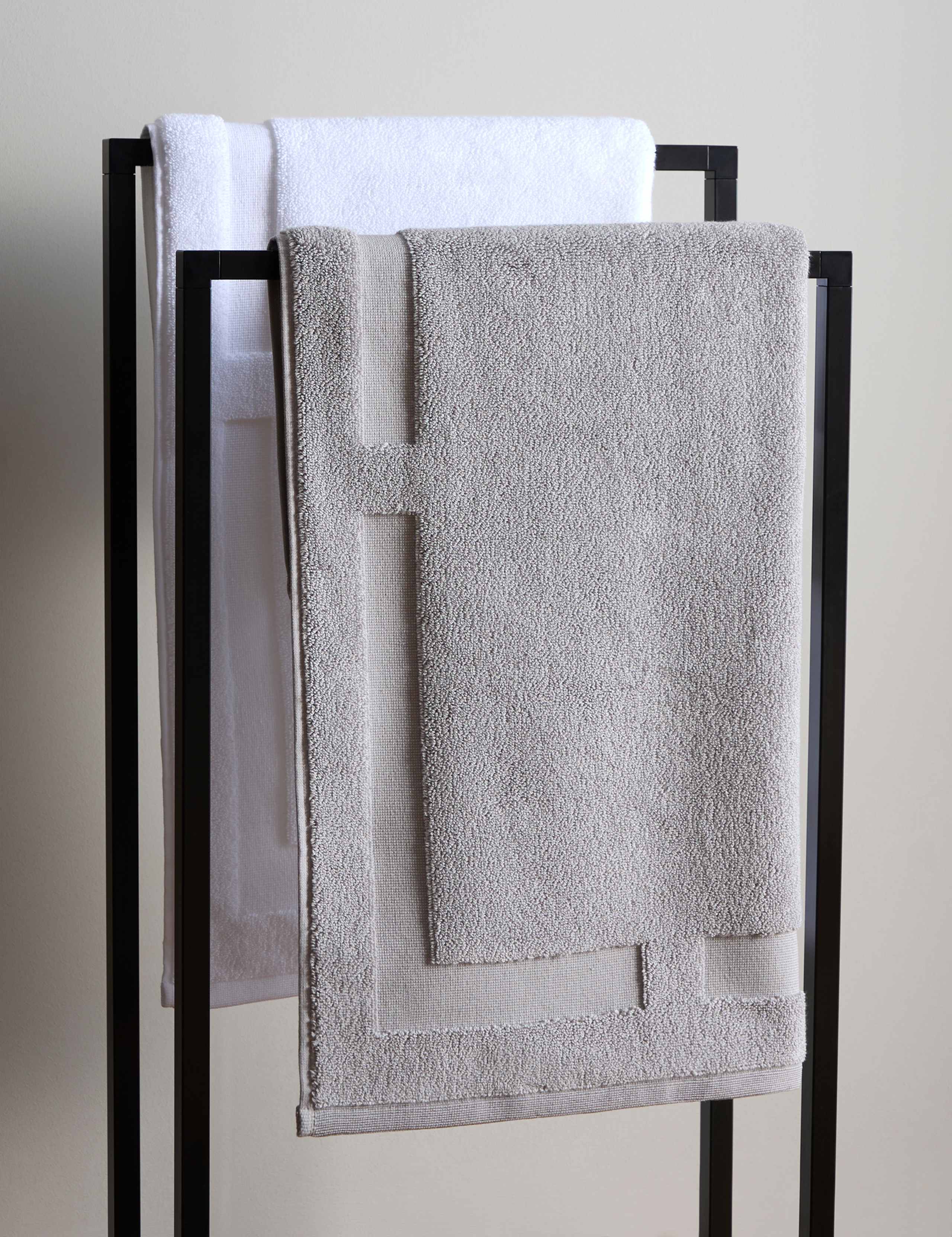 Border Terry Bath Mat 1 of 3