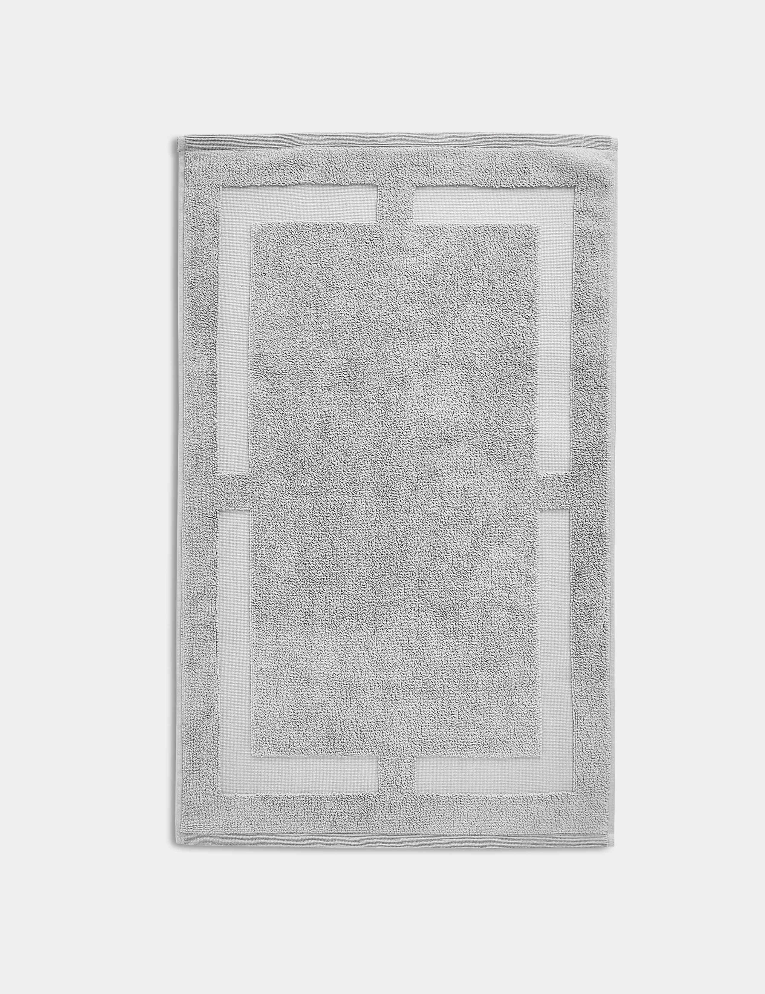Border Terry Bath Mat 2 of 3
