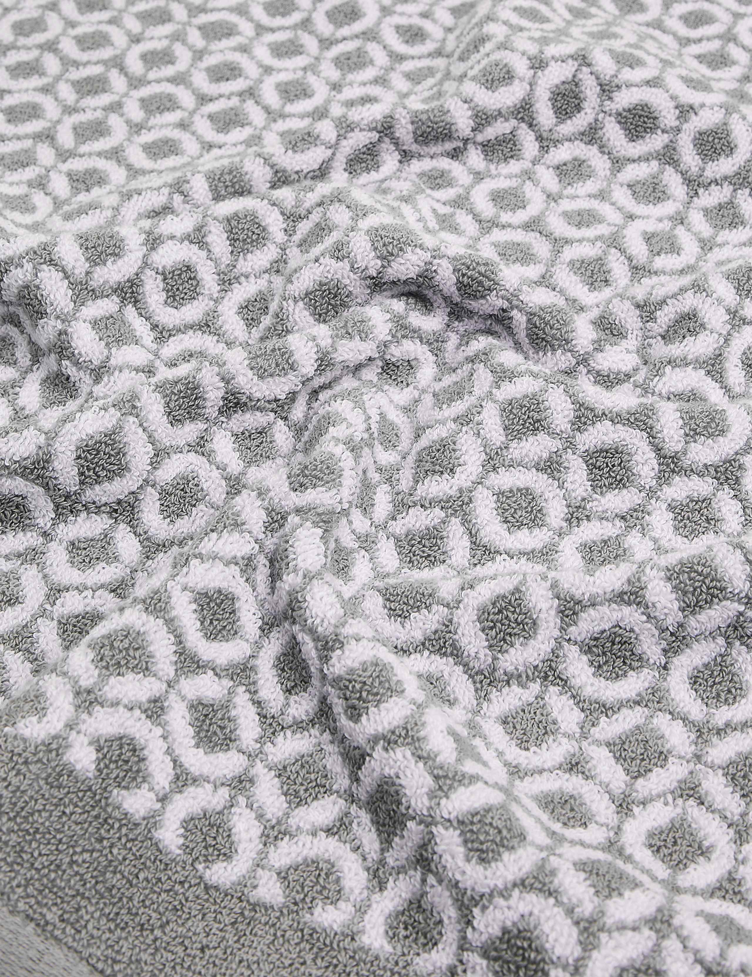 Pure Cotton Repeat Links Towel 4 of 4