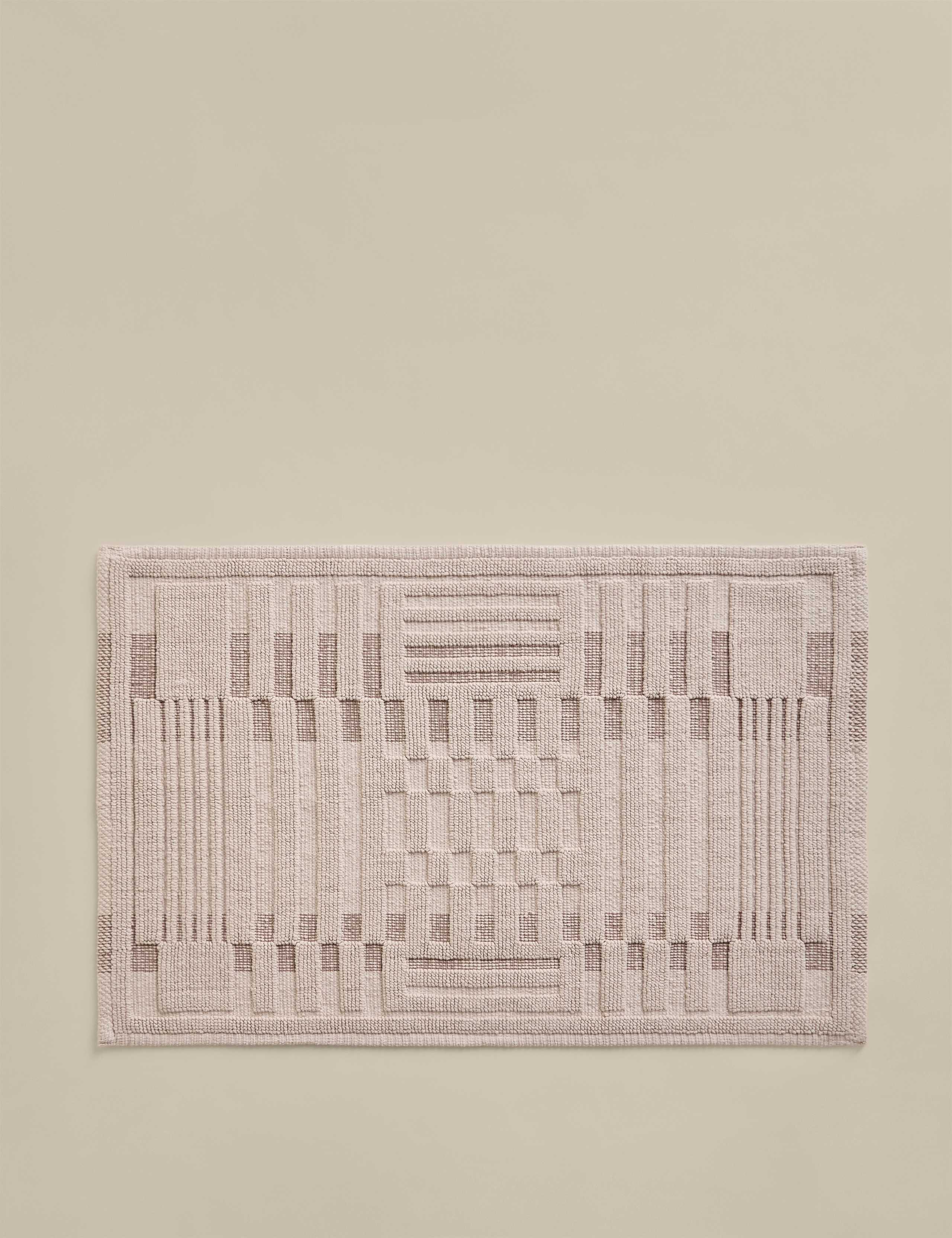 Pure Cotton Geometric Stay New Bath Mat 1 of 3
