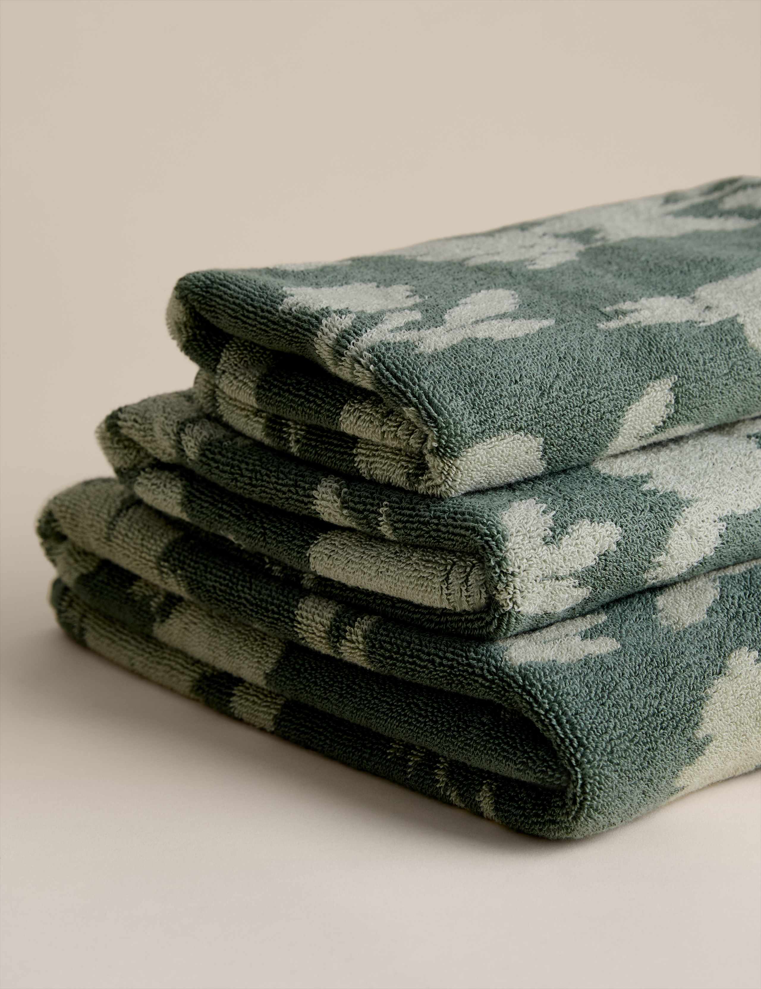 Pure Cotton Floral Towel 2 of 4