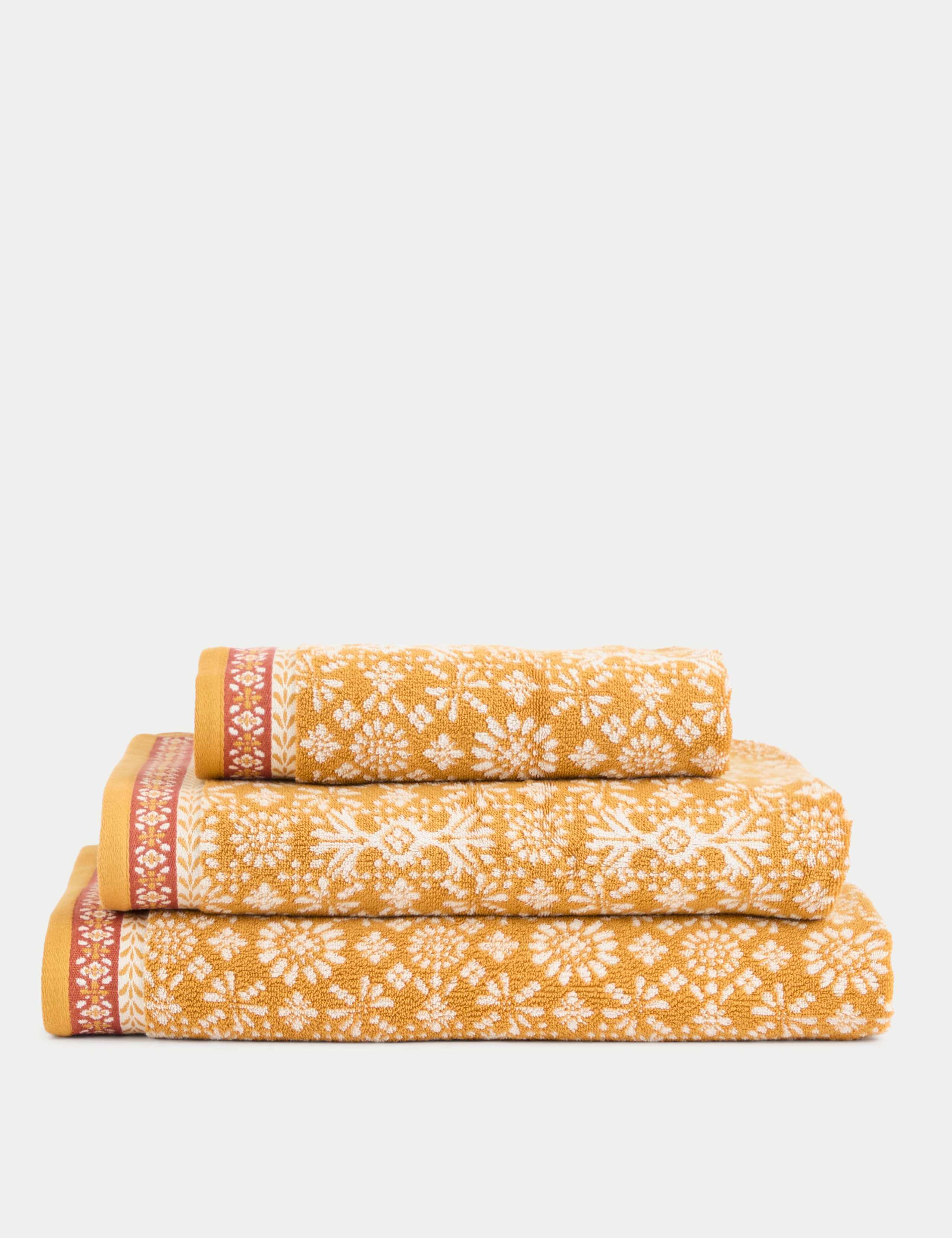 Pure Cotton Geometric Tile Pattern Towel 3 of 5