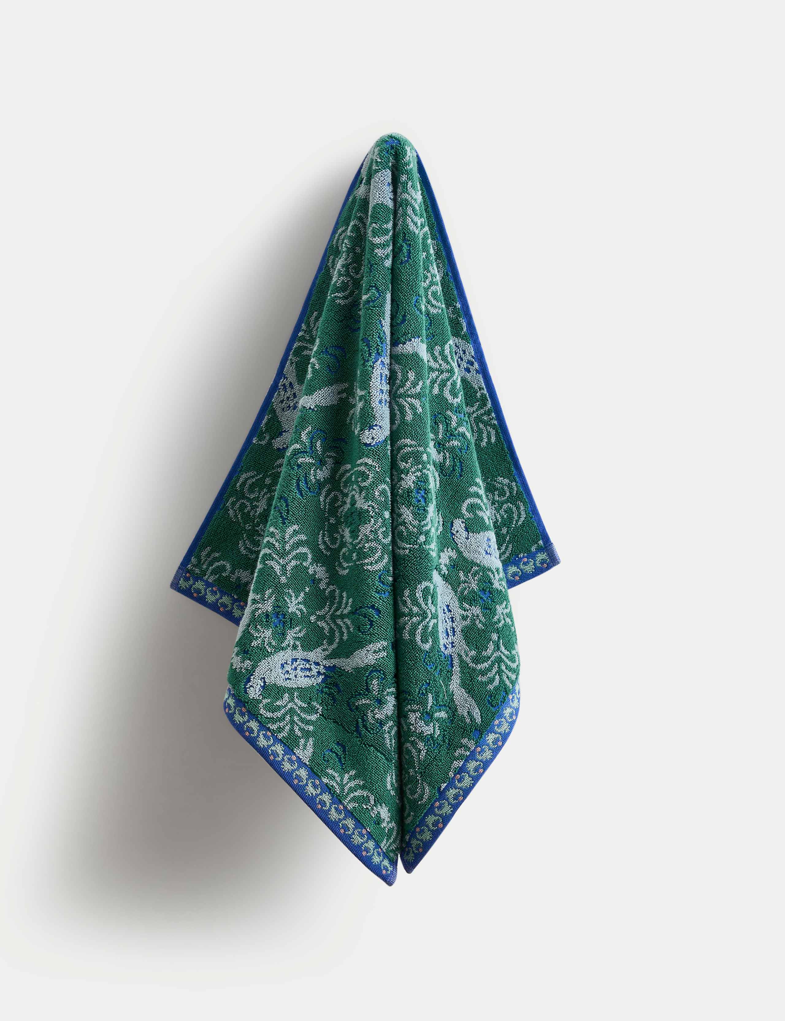 Pure Cotton Parrot Towel 4 of 5