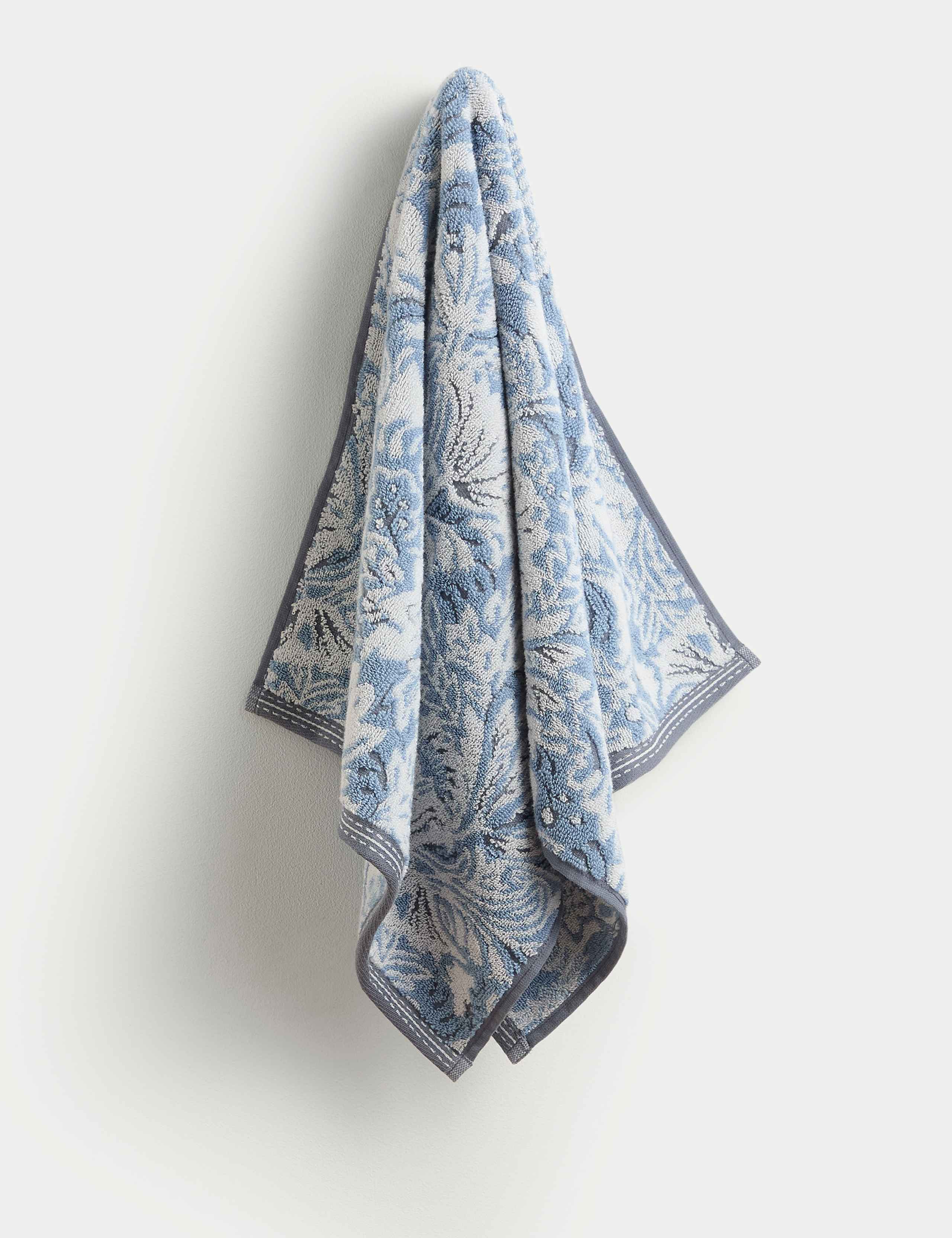 Pure Cotton Floral Towel 4 of 5
