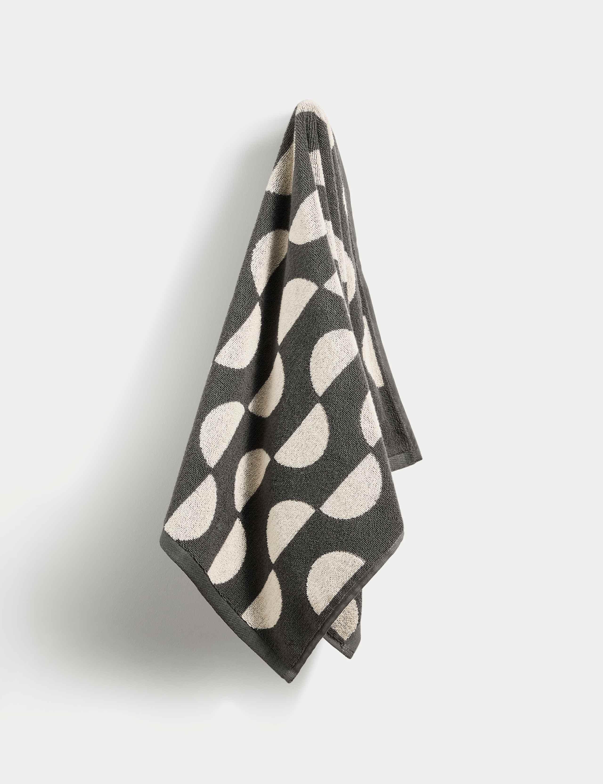 Pure Cotton Geometric Semi Circle Towel 4 of 5