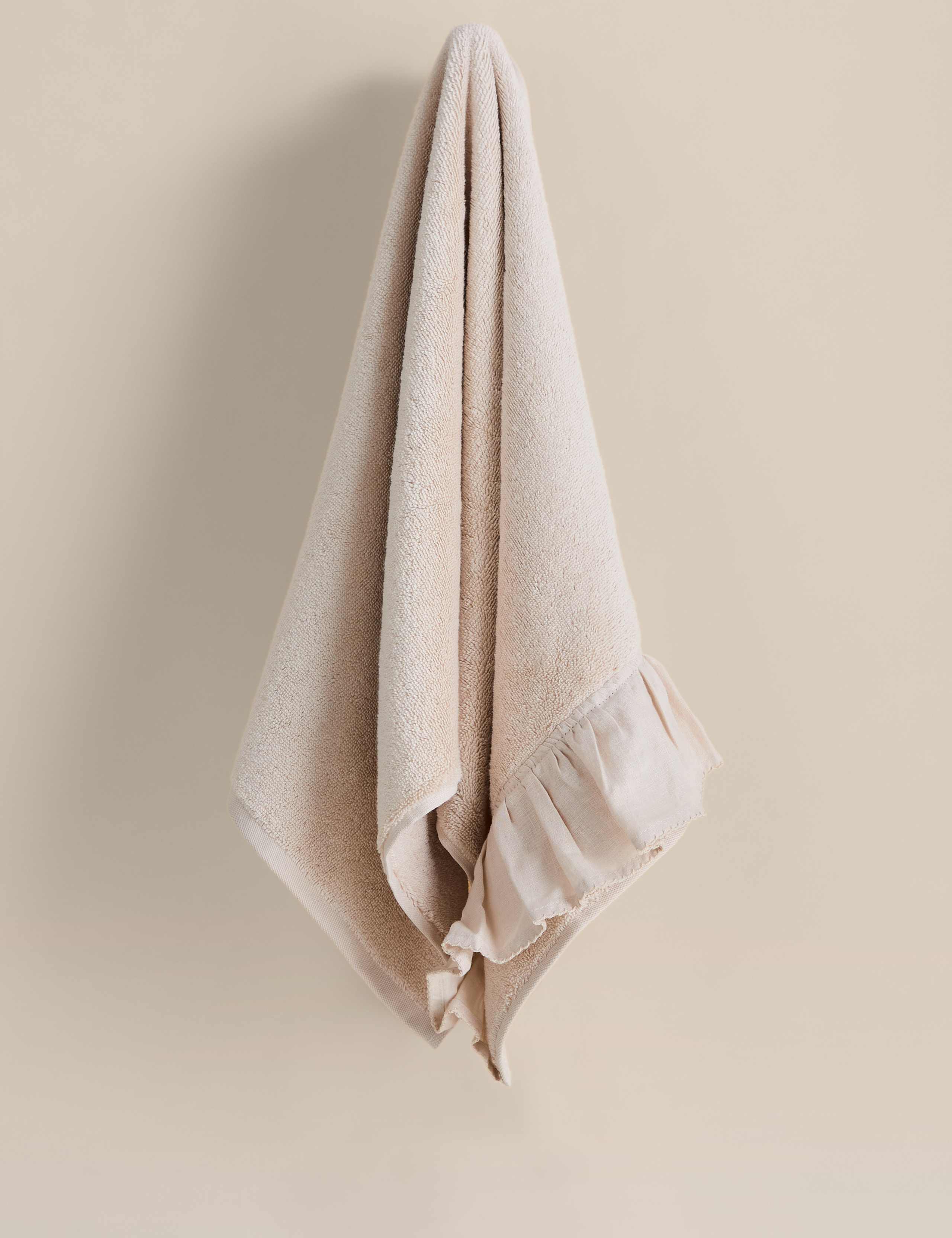 Pure Cotton Linen Ruffle Towel 3 of 4